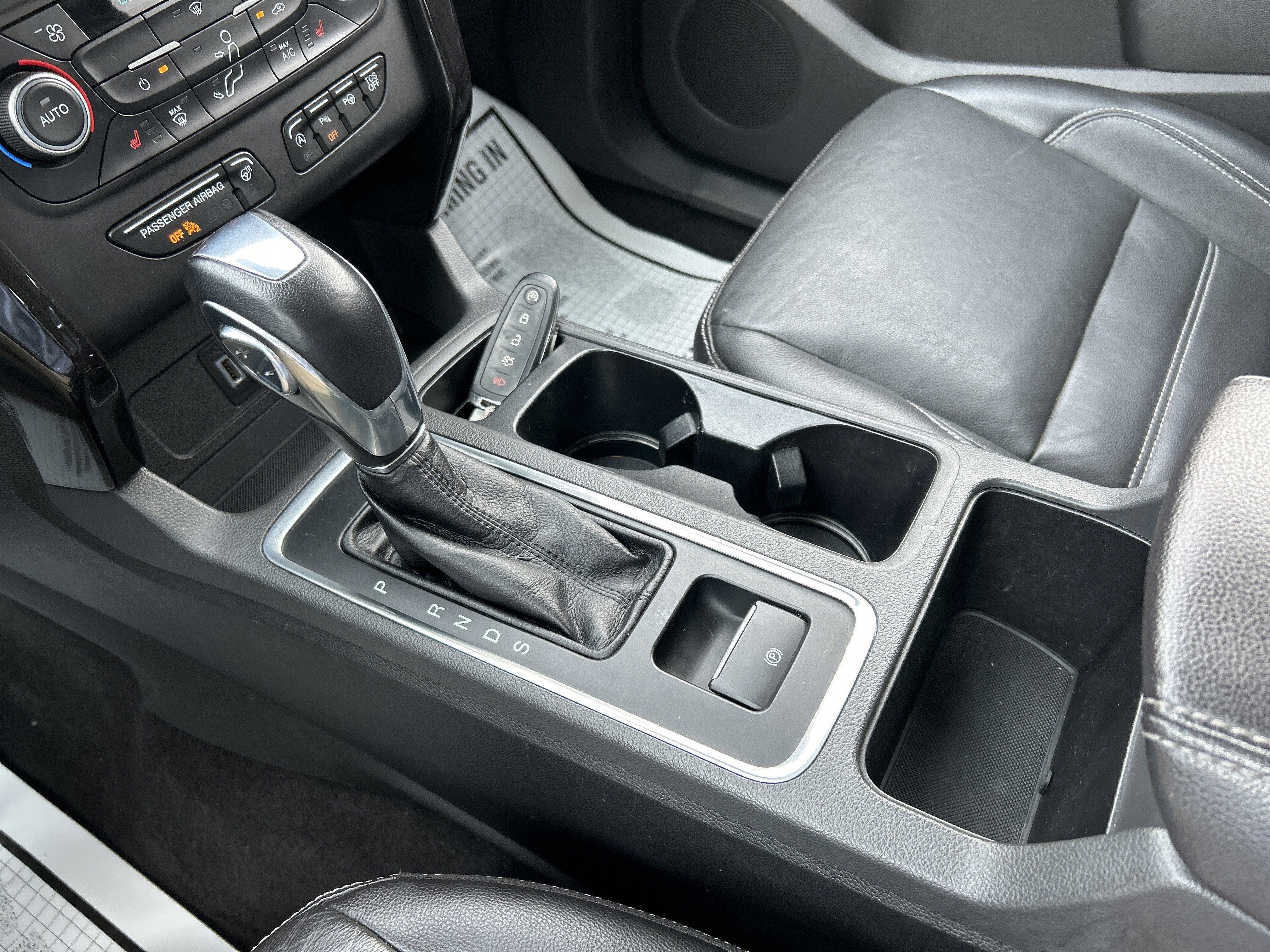 2018 Ford ESCAPE TITANIUM