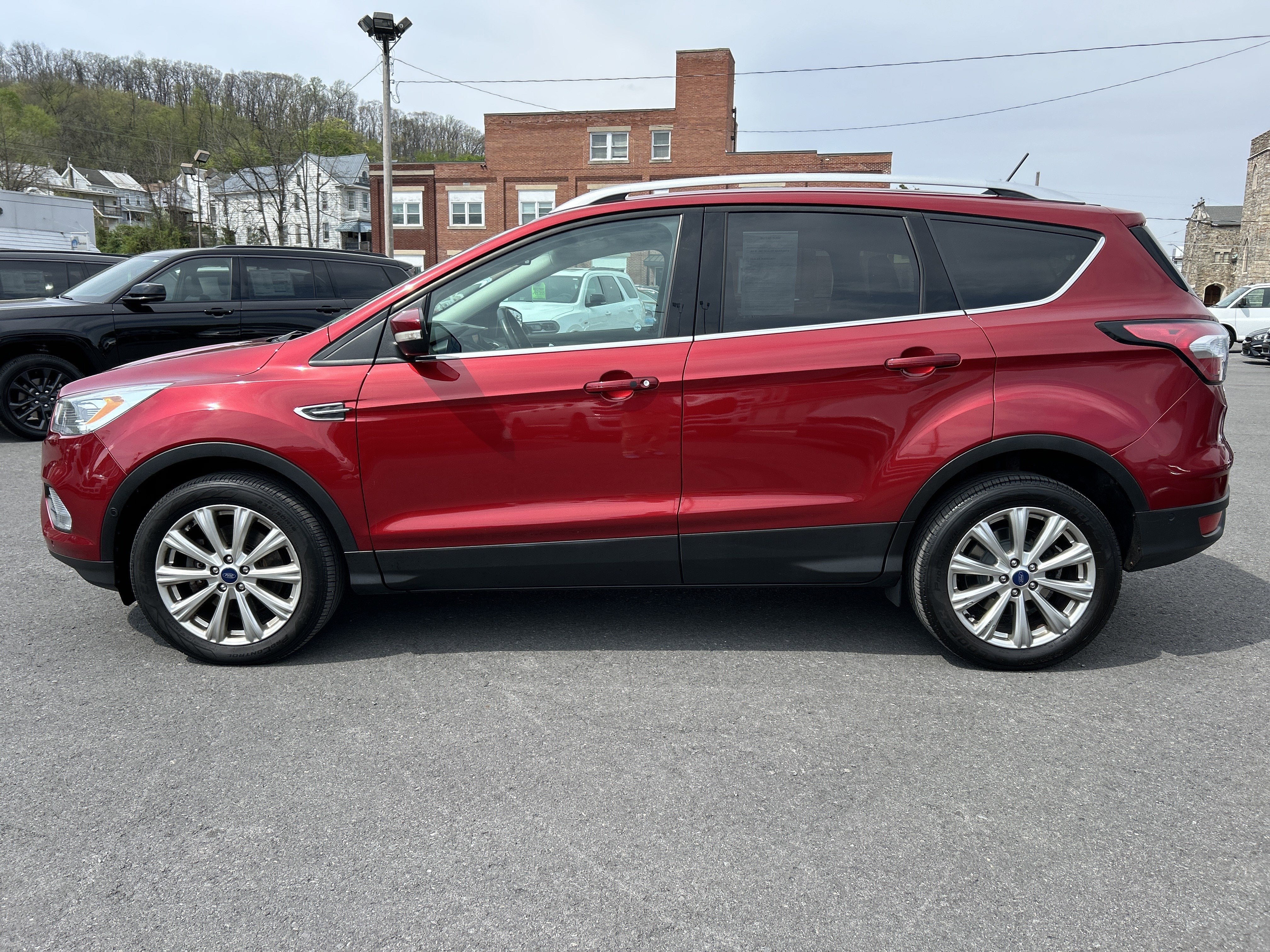 2018 Ford ESCAPE TITANIUM