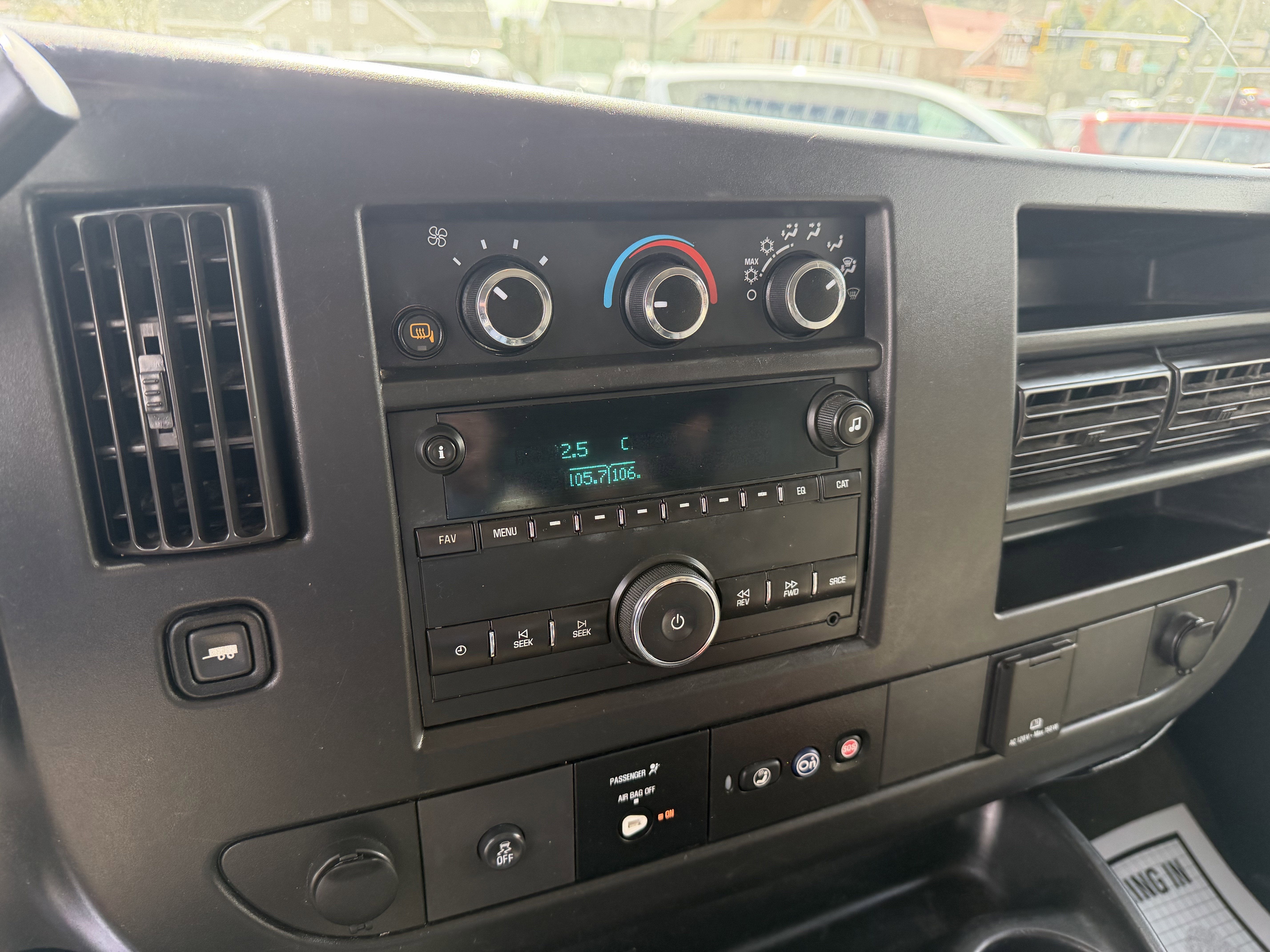 2018 Chevrolet EXPRESS 3500 LT