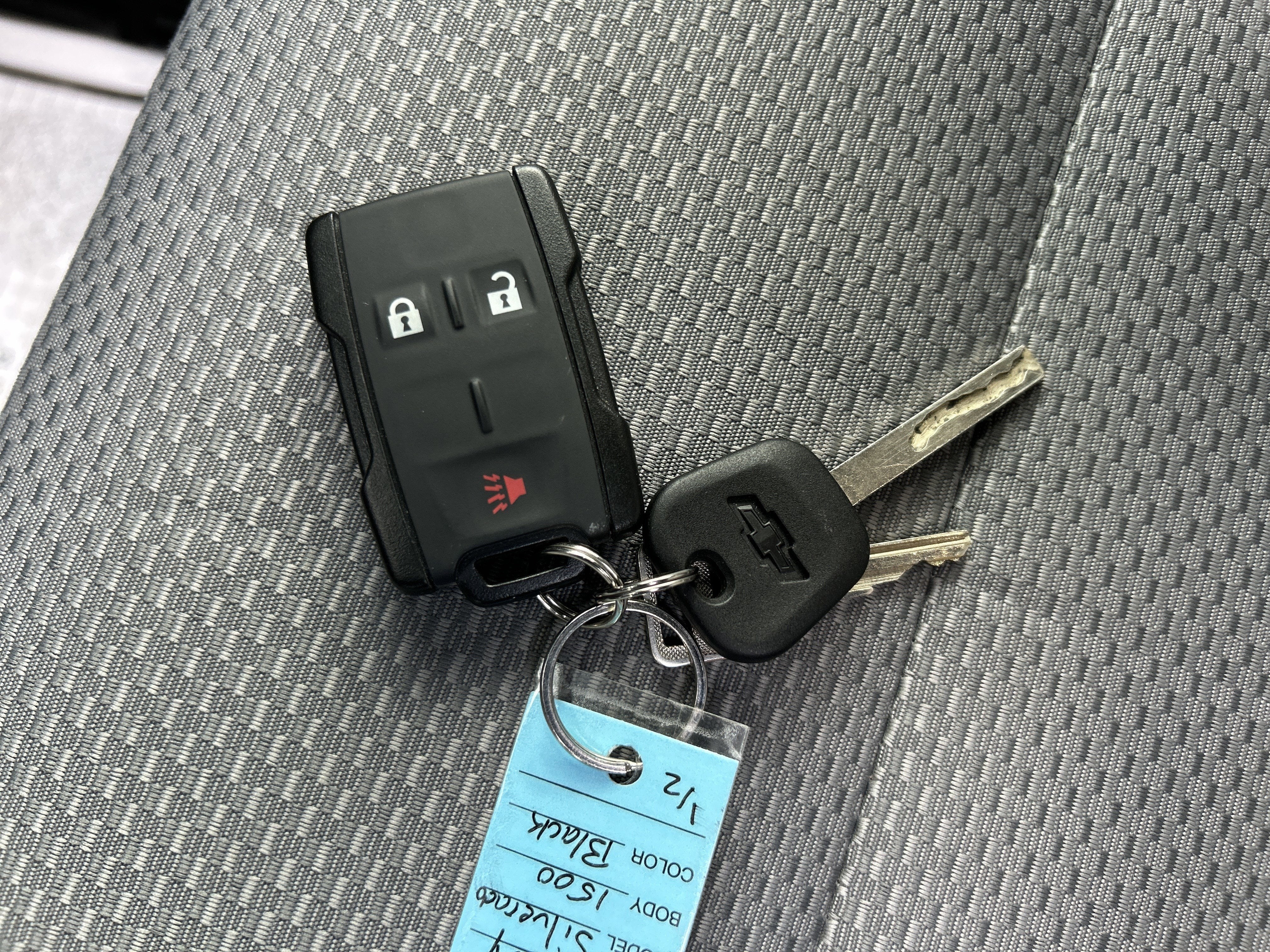 2017 Chevrolet SILVERADO 1500 CUSTOM