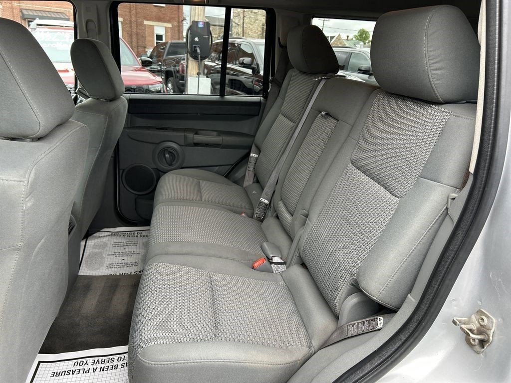 2007 Jeep Commander Sport