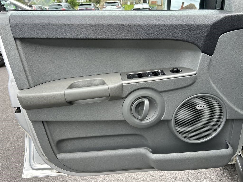 2007 Jeep Commander Sport