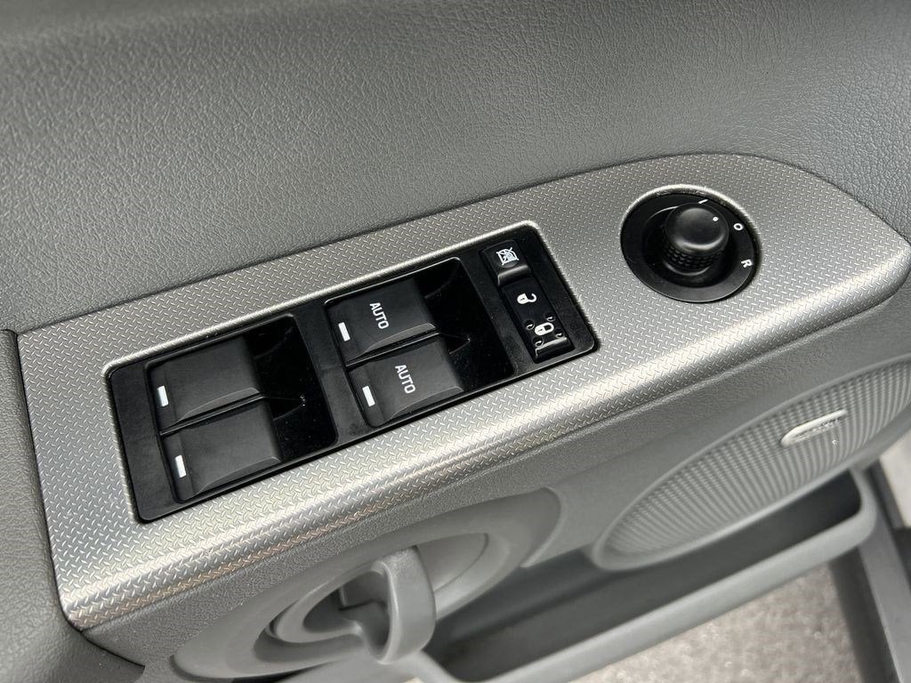 2007 Jeep Commander Sport
