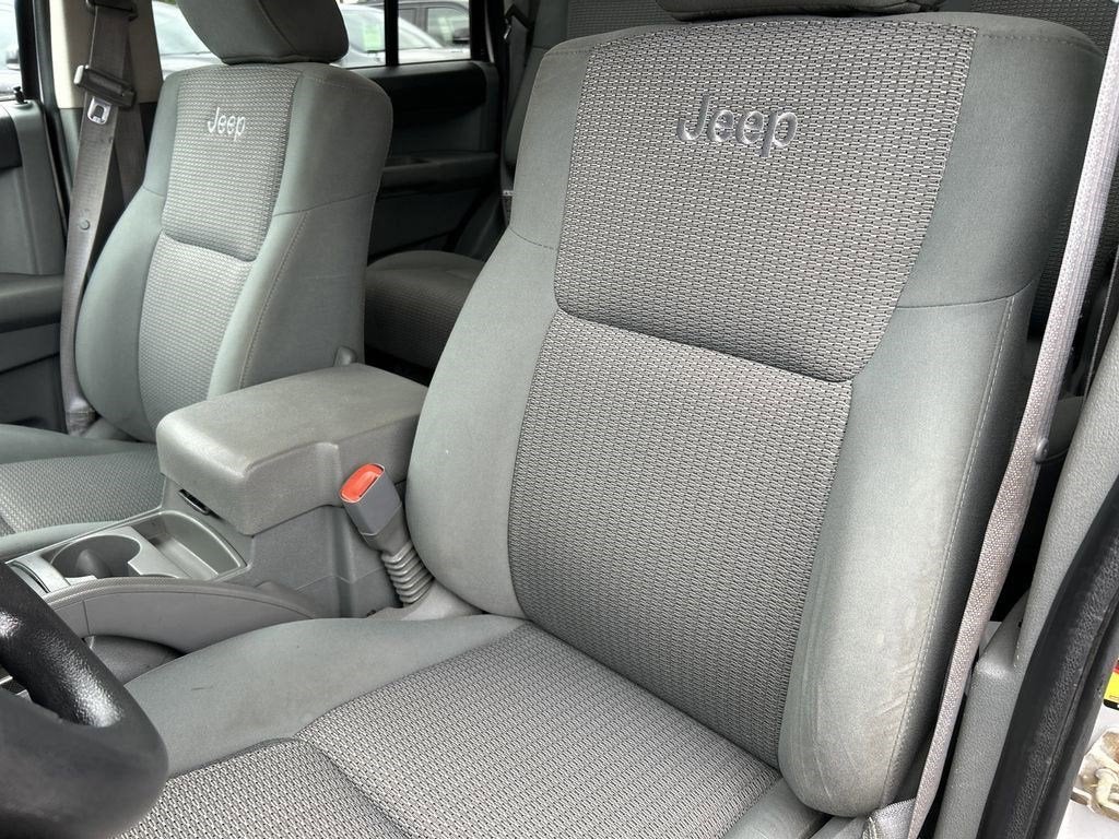 2007 Jeep Commander Sport