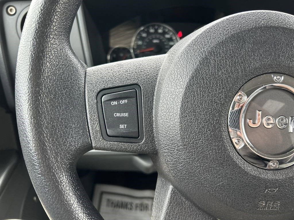 2007 Jeep Commander Sport