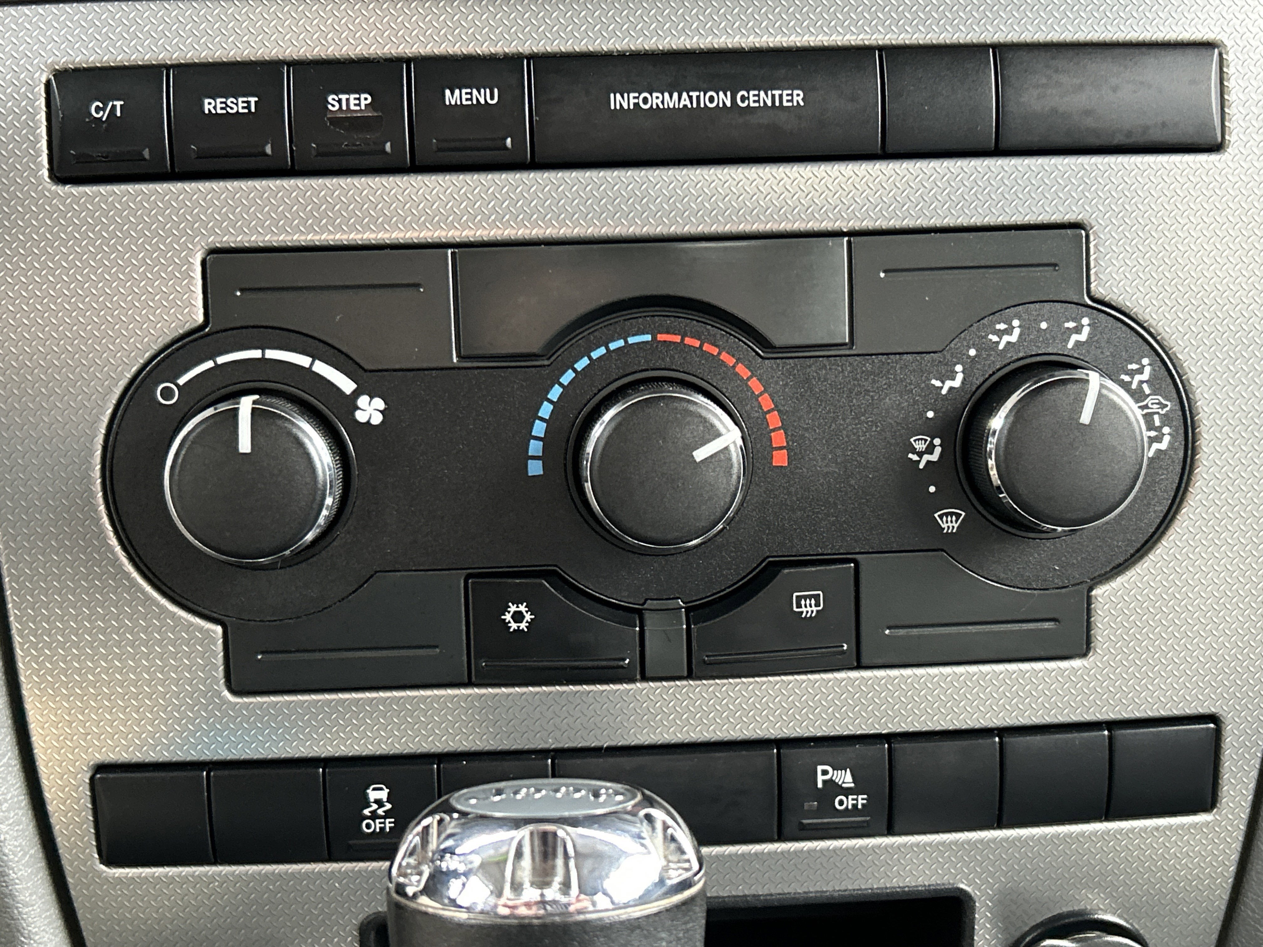 2007 Jeep Commander Sport