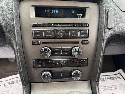 2014 Ford MUSTANG V6