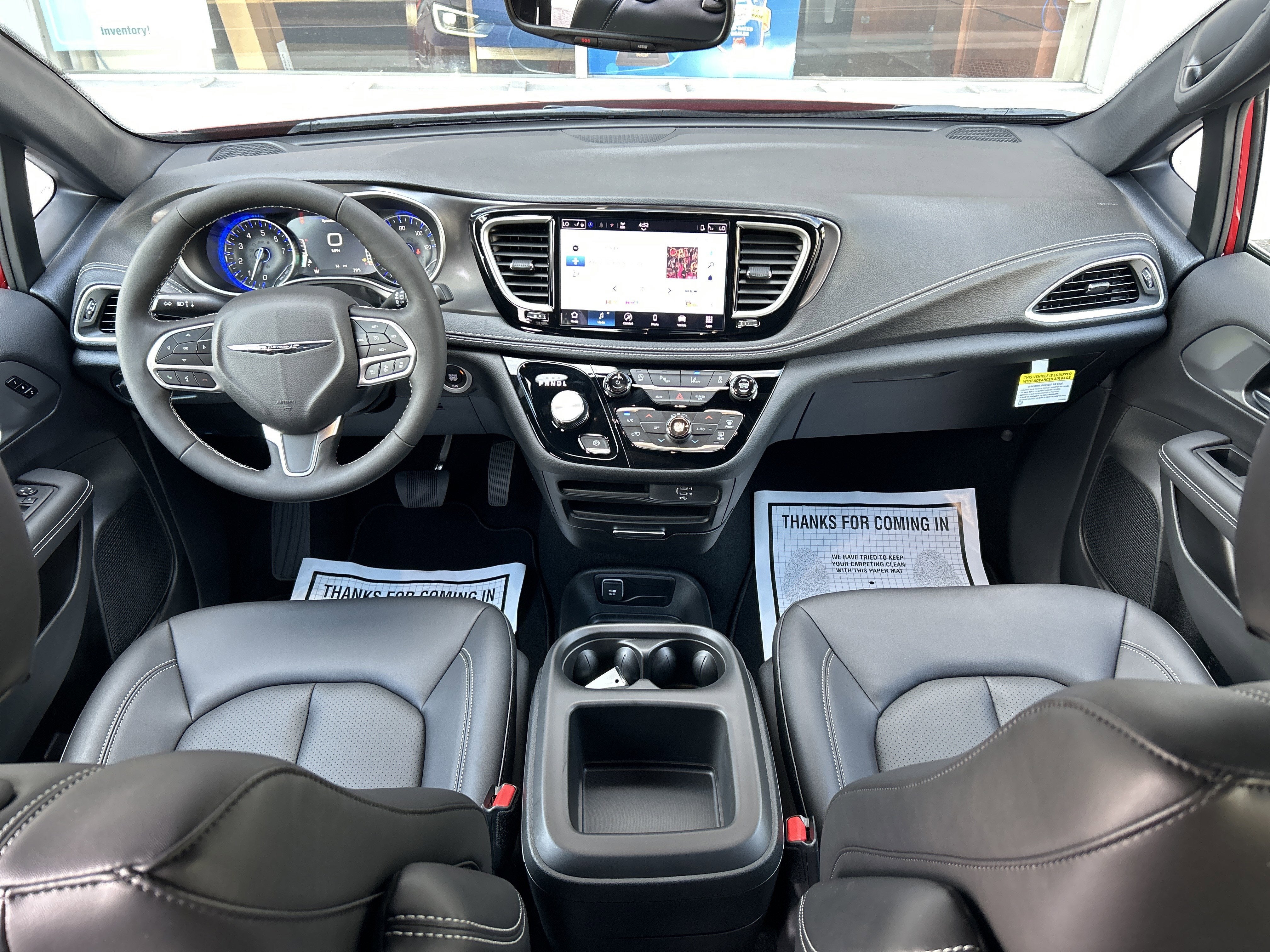 2026 Chrysler Pacifica Select