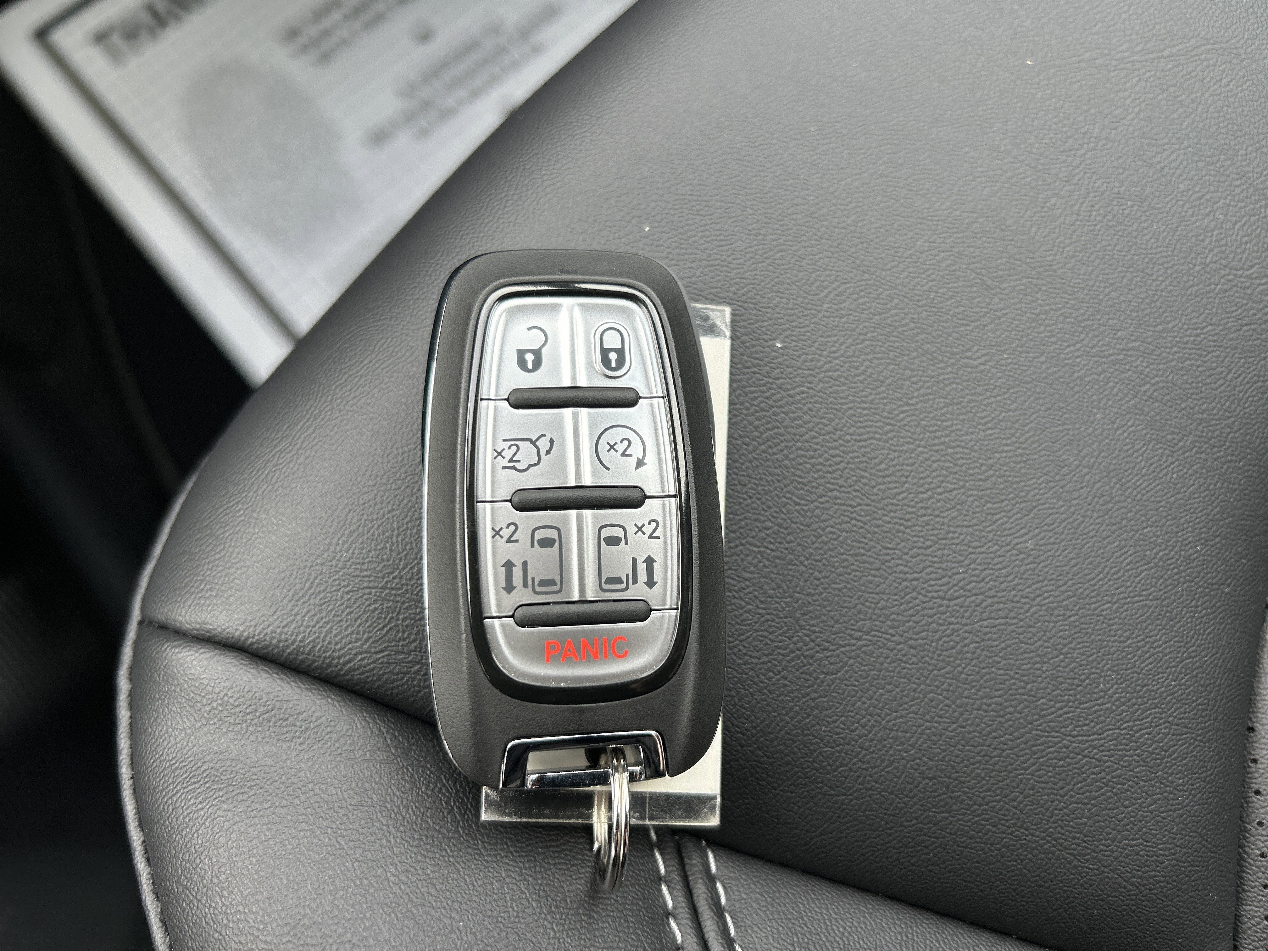 2026 Chrysler Pacifica Select