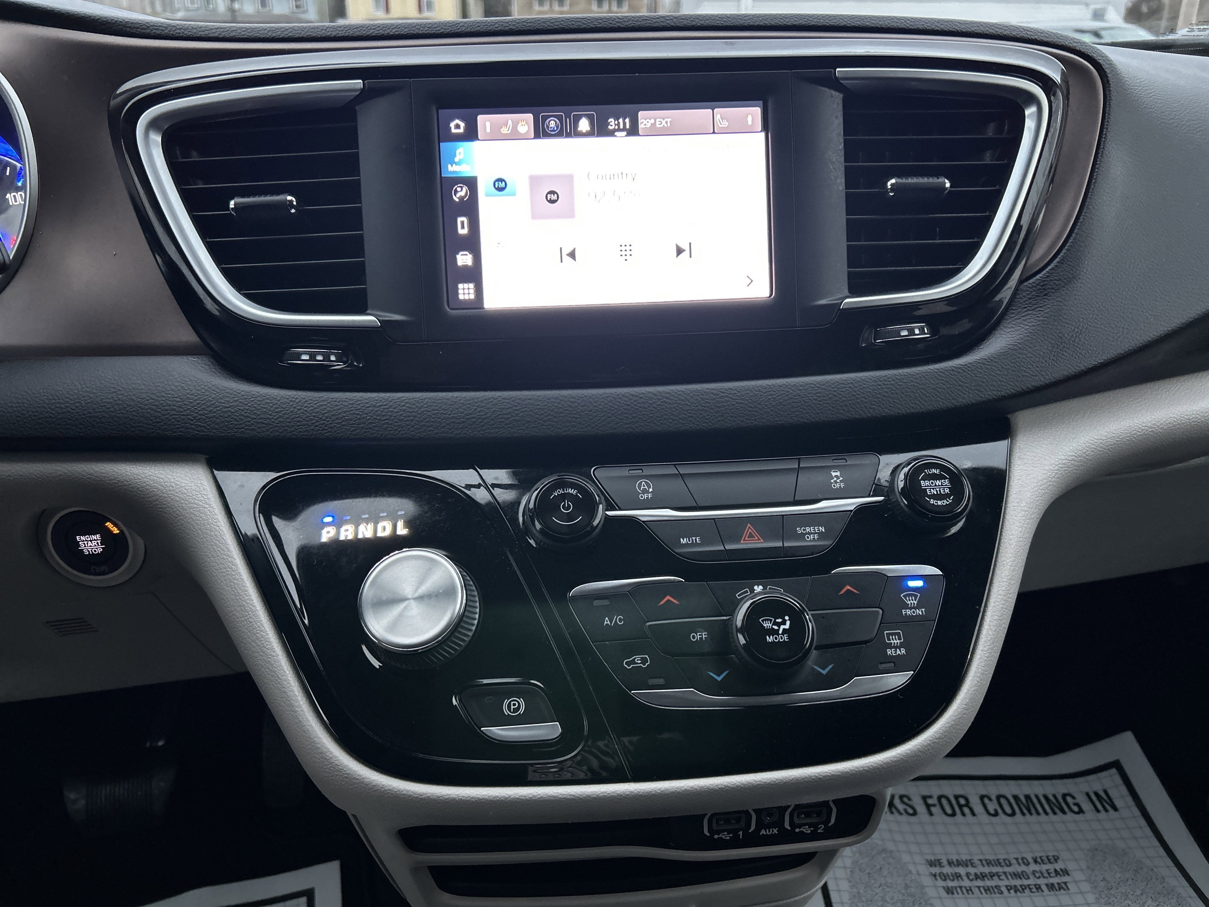 2022 Chrysler VOYAGER LX