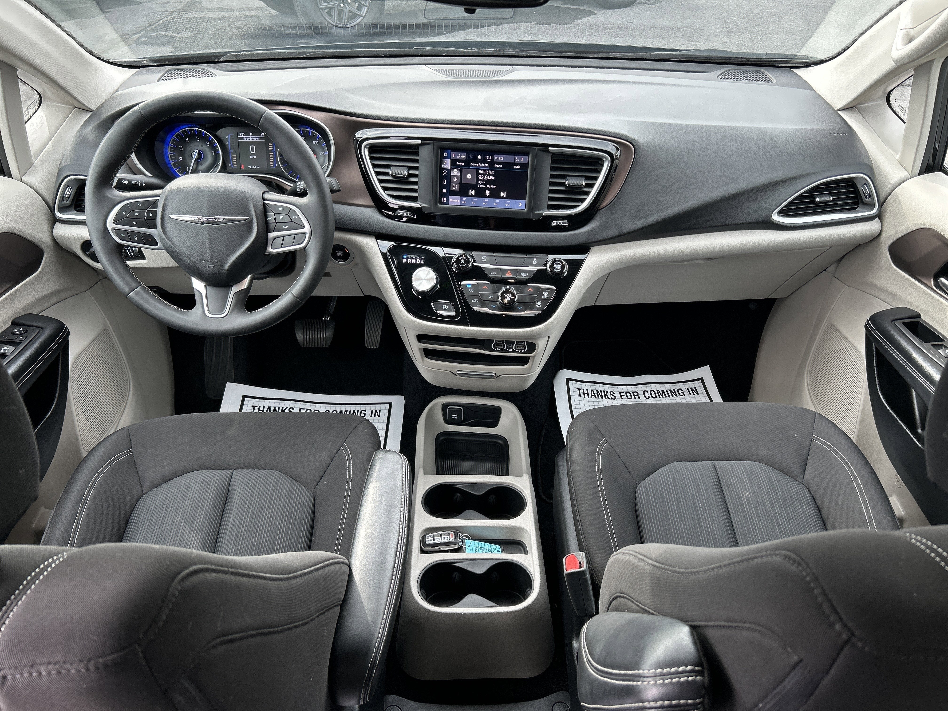 2023 Chrysler VOYAGER LX