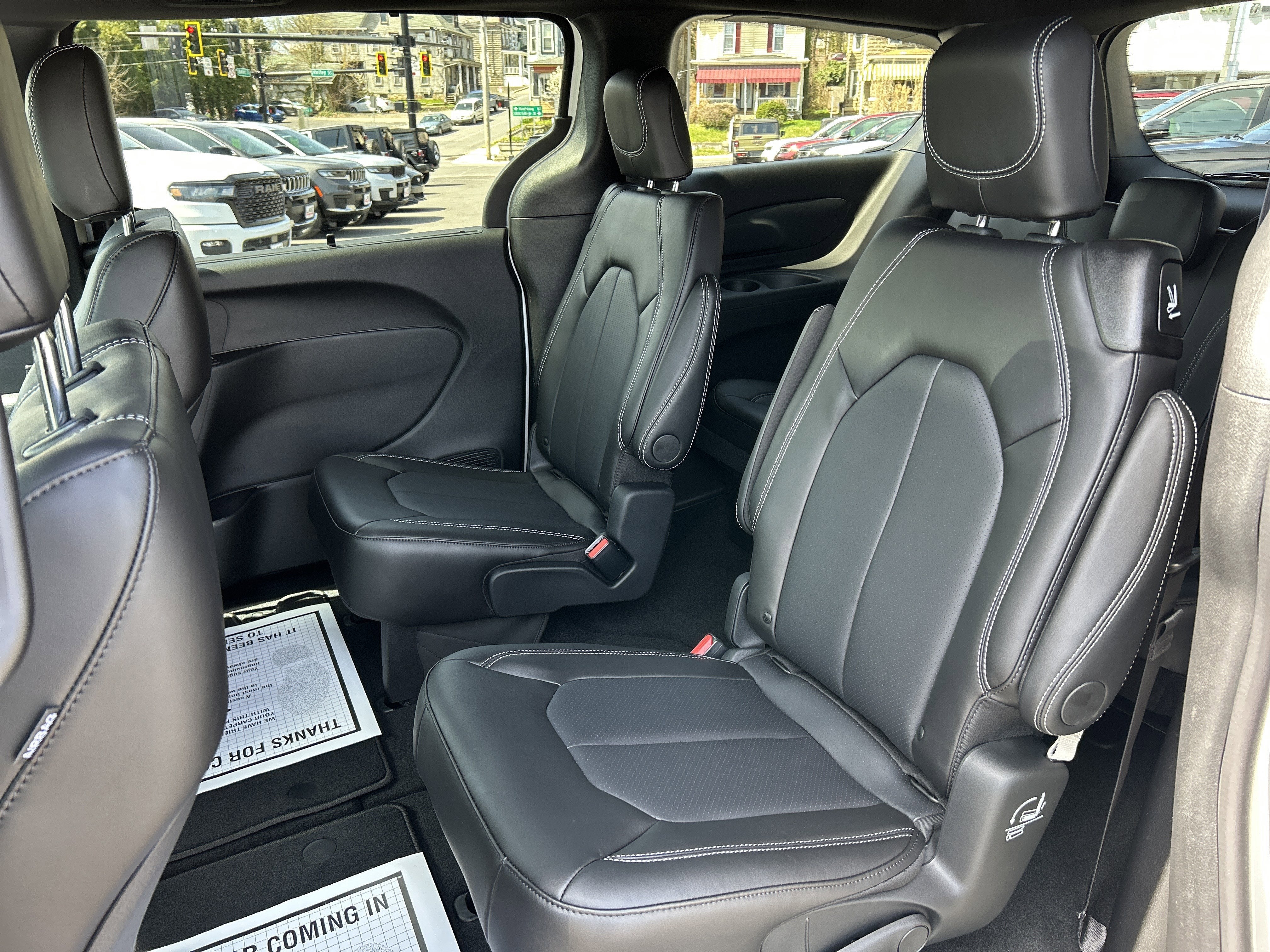 2026 Chrysler Pacifica Select