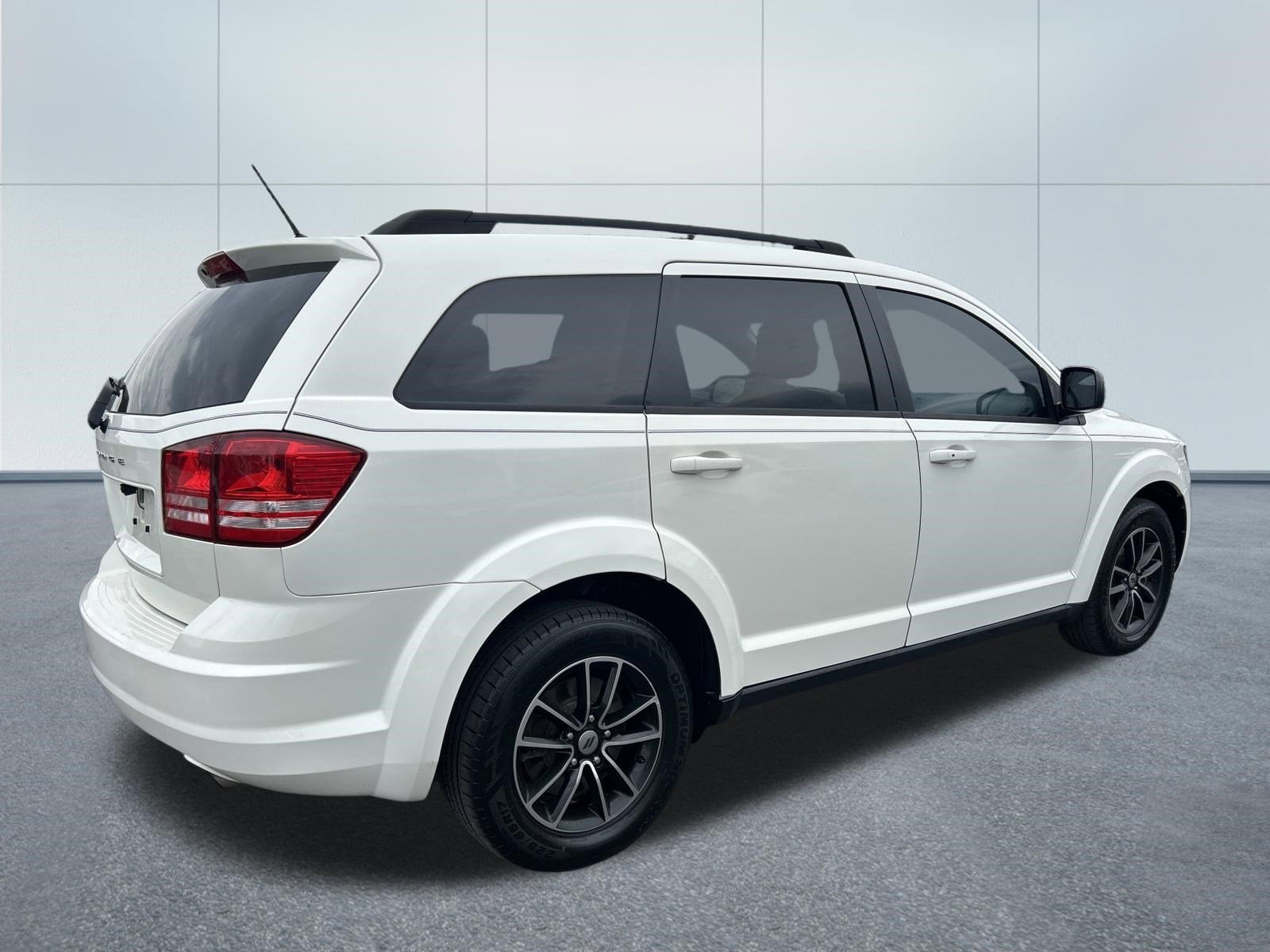 2018 Dodge JOURNEY SE