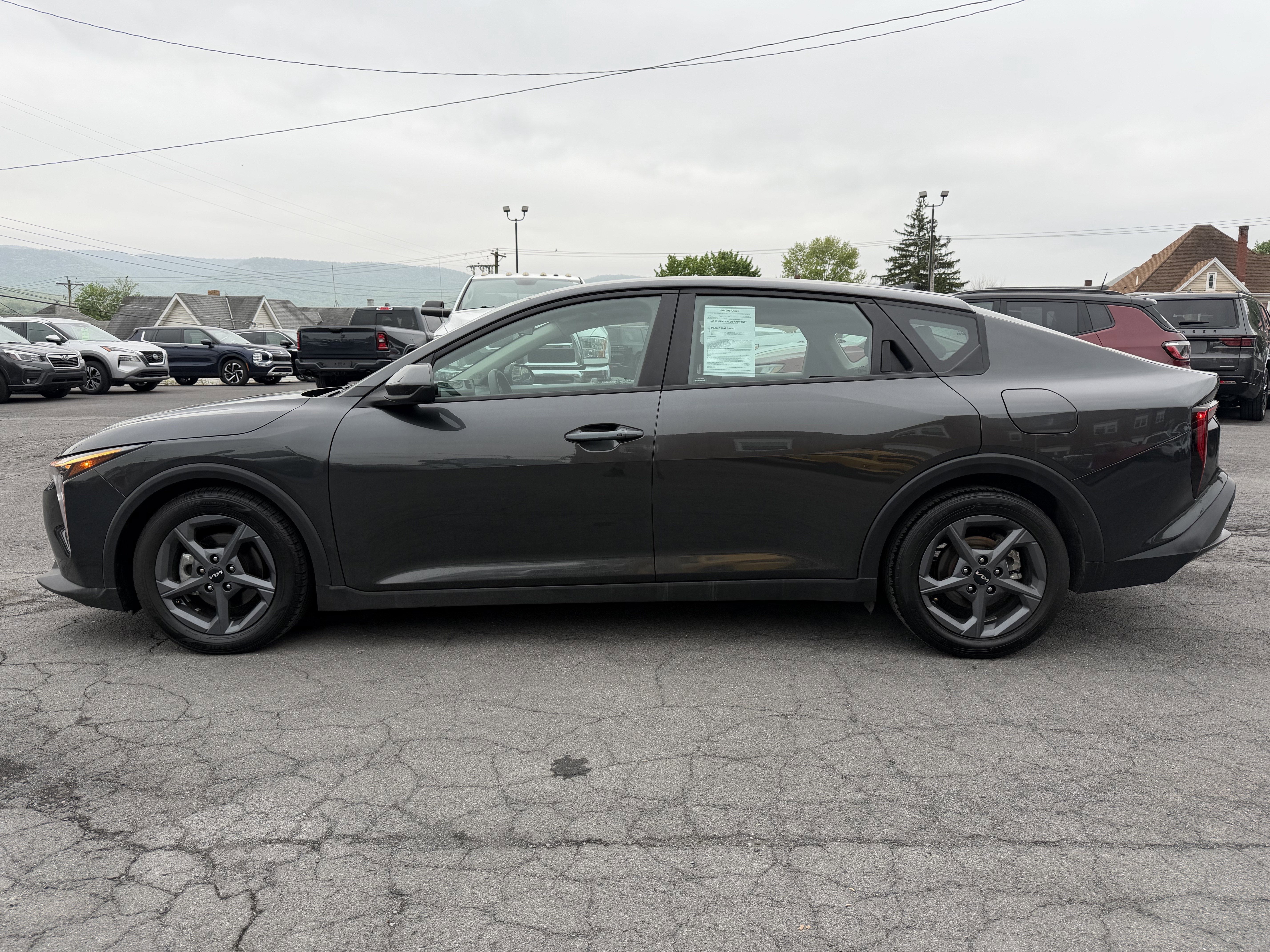 2025 Kia K4 LXS