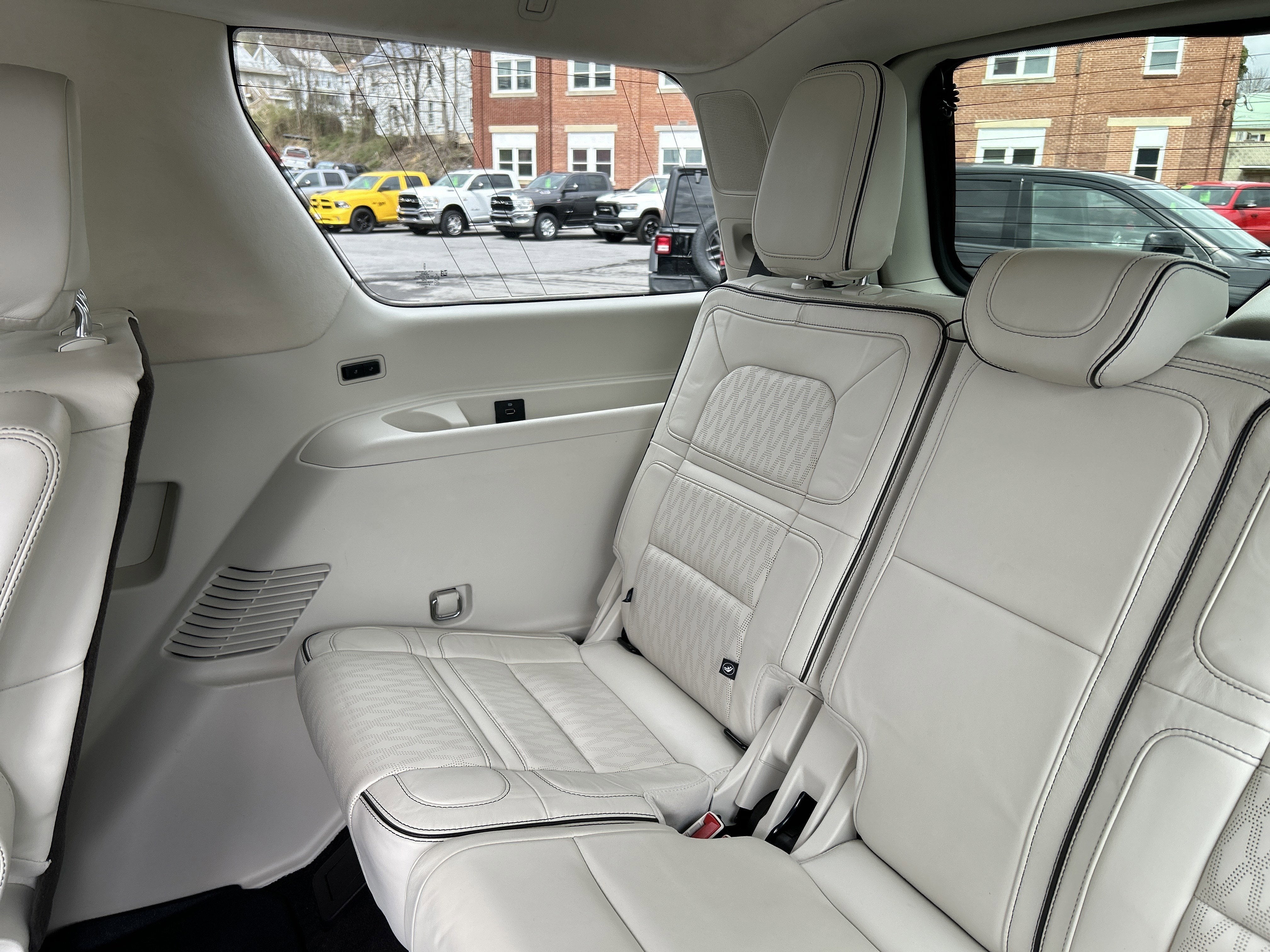 2023 Lincoln NAVIGATOR BLACK LABEL