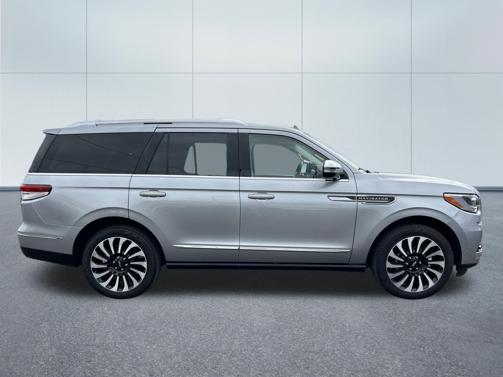 2023 Lincoln NAVIGATOR BLACK LABEL