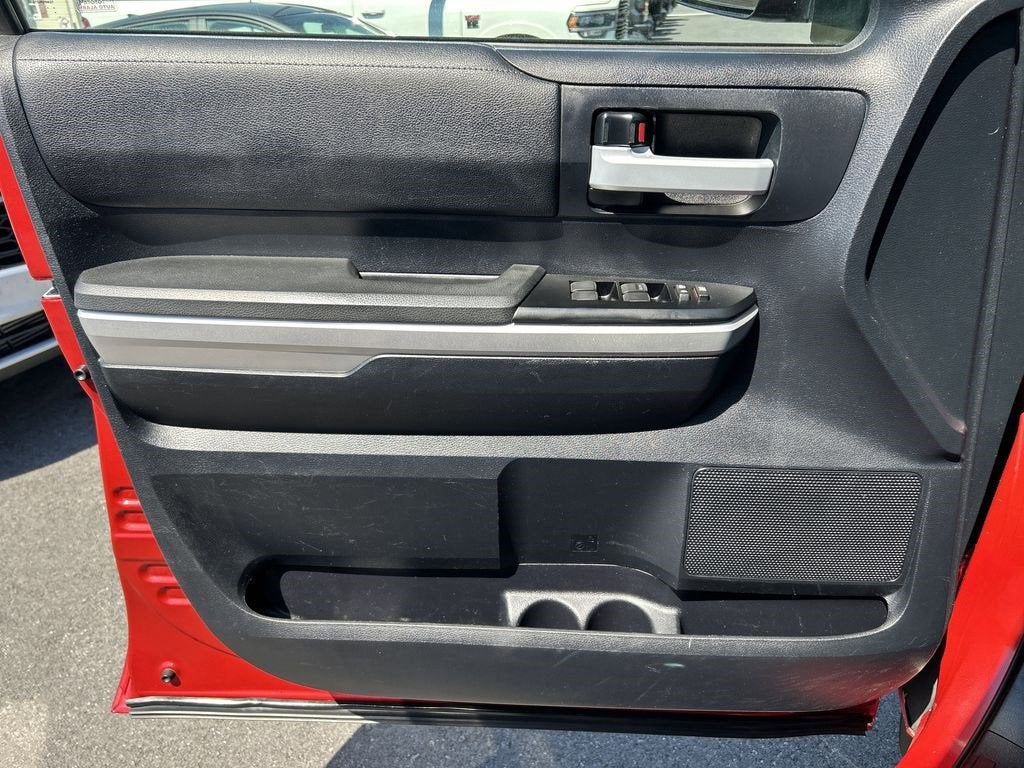 2014 Toyota Tundra SR5