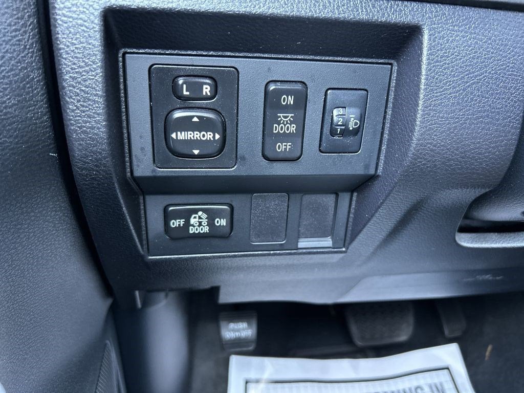 2014 Toyota Tundra SR5