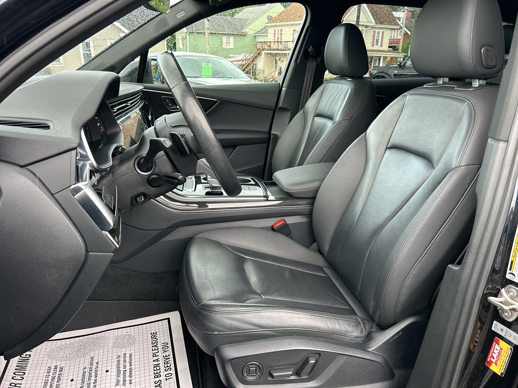 2020 Audi Q7 Premium Plus