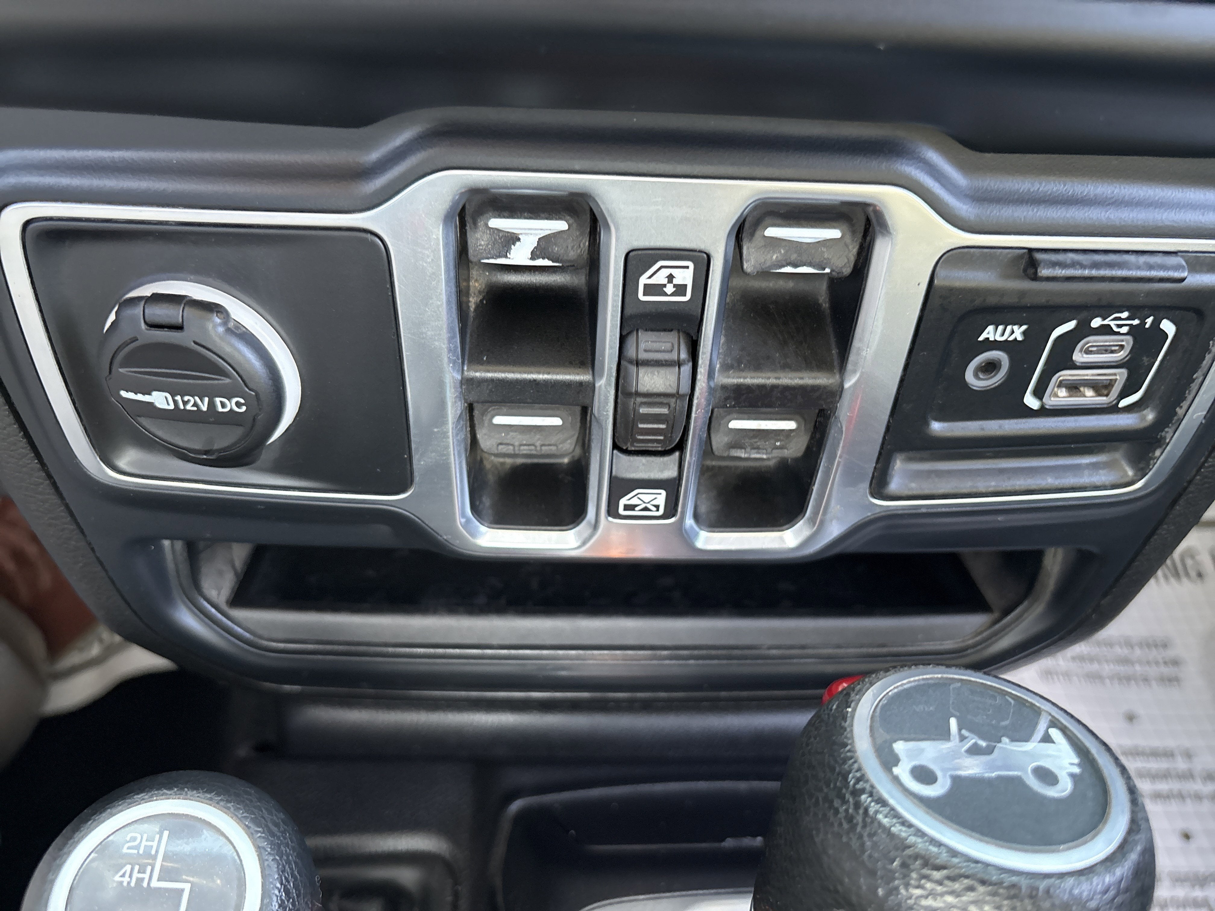 2019 Jeep WRANGLER UNL SPORT S