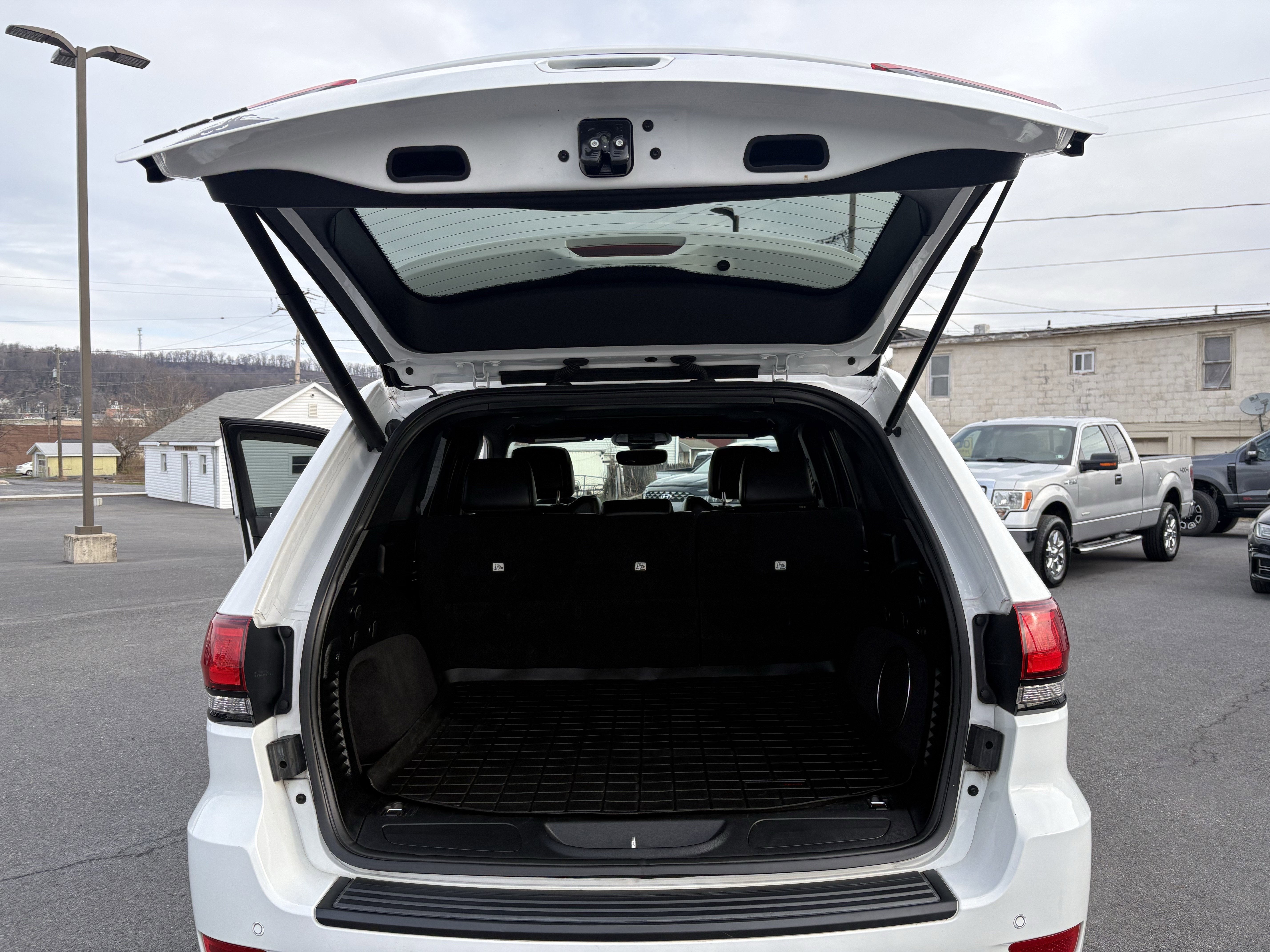 2019 Jeep GRAND CHEROKEE ALTITUDE