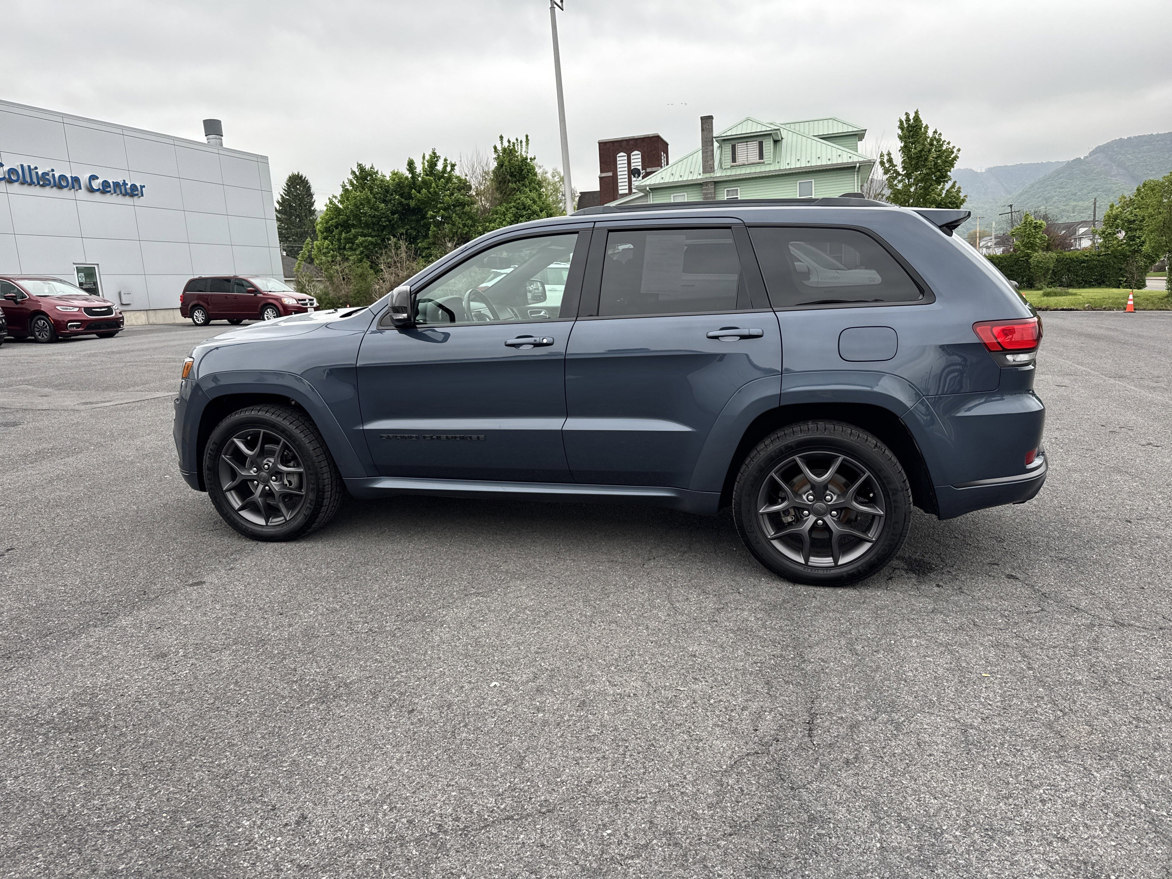 2019 Jeep GRAND CHEROKEE LIMITED X