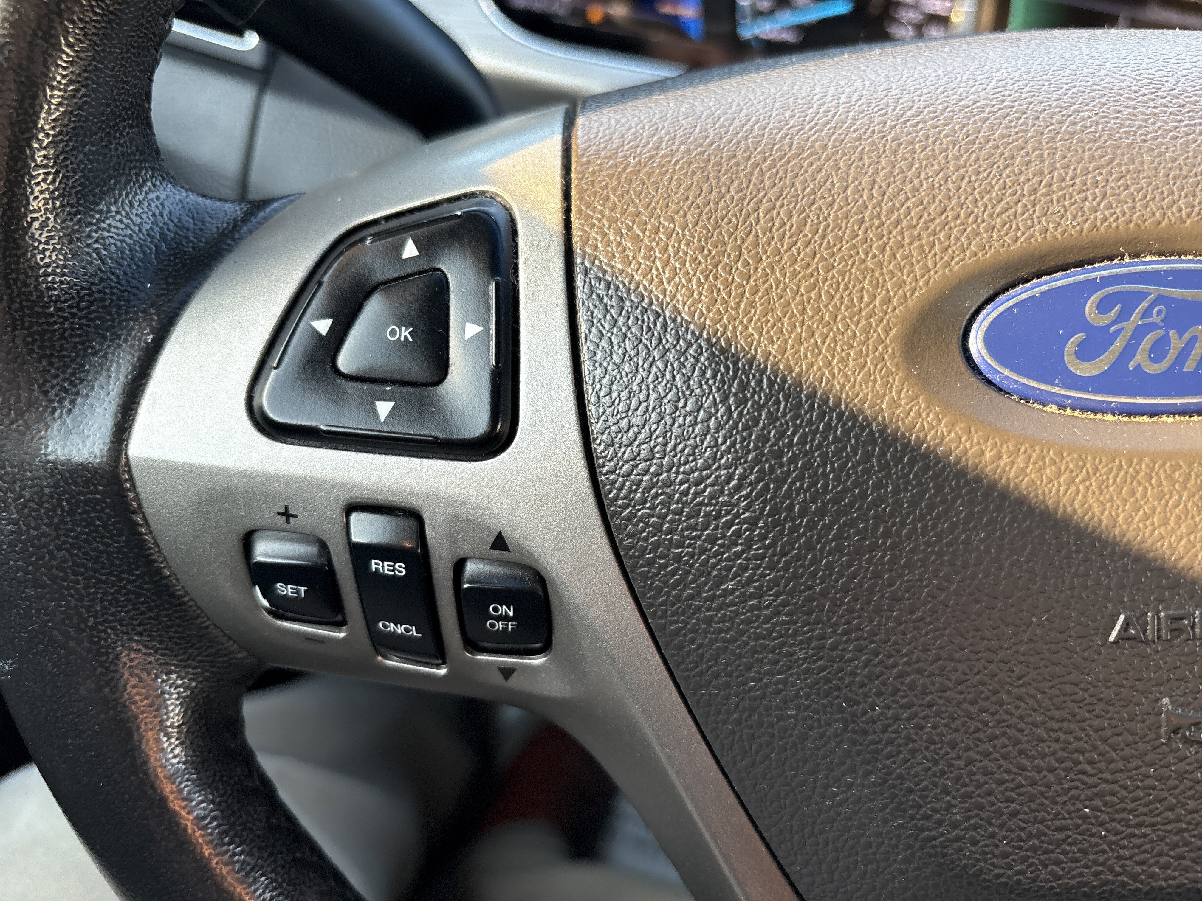 2016 Ford TAURUS SEL