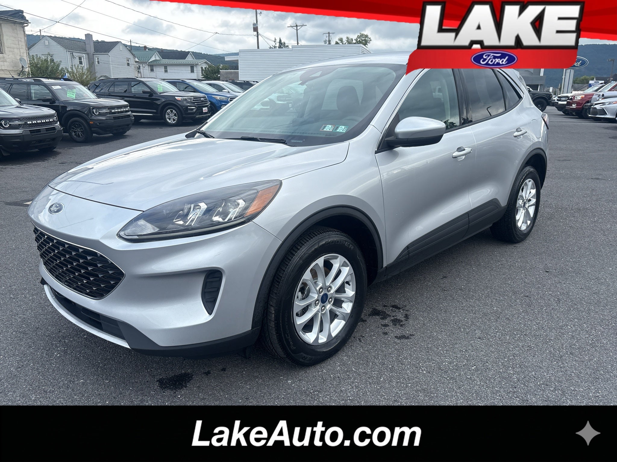 2020 Ford Escape SE