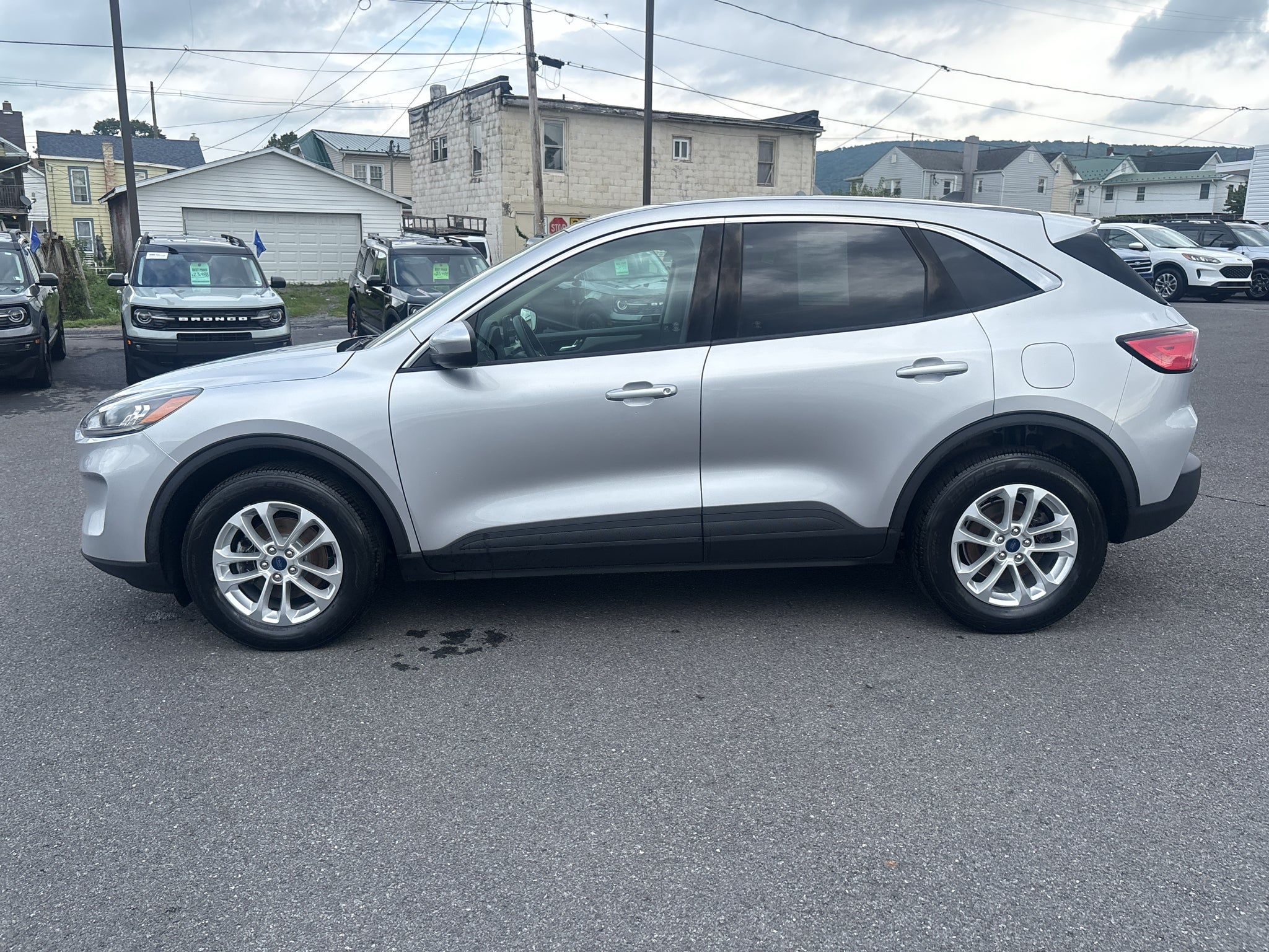 2020 Ford Escape SE