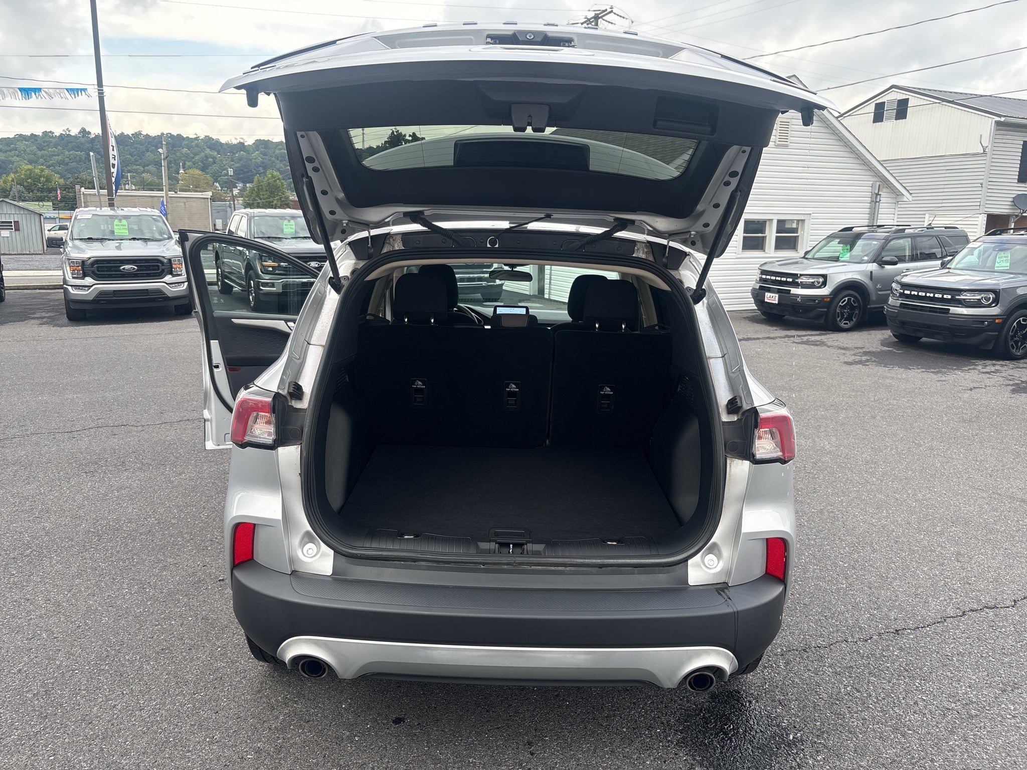2020 Ford Escape SE