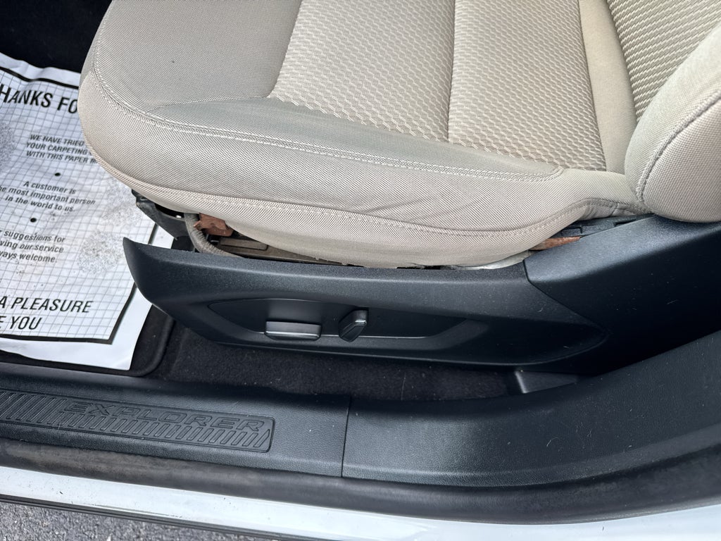 2020 Ford Explorer Base