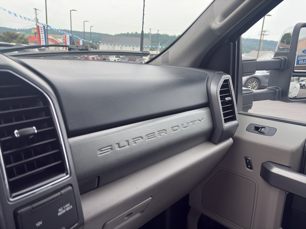 2022 Ford F-350 XLT