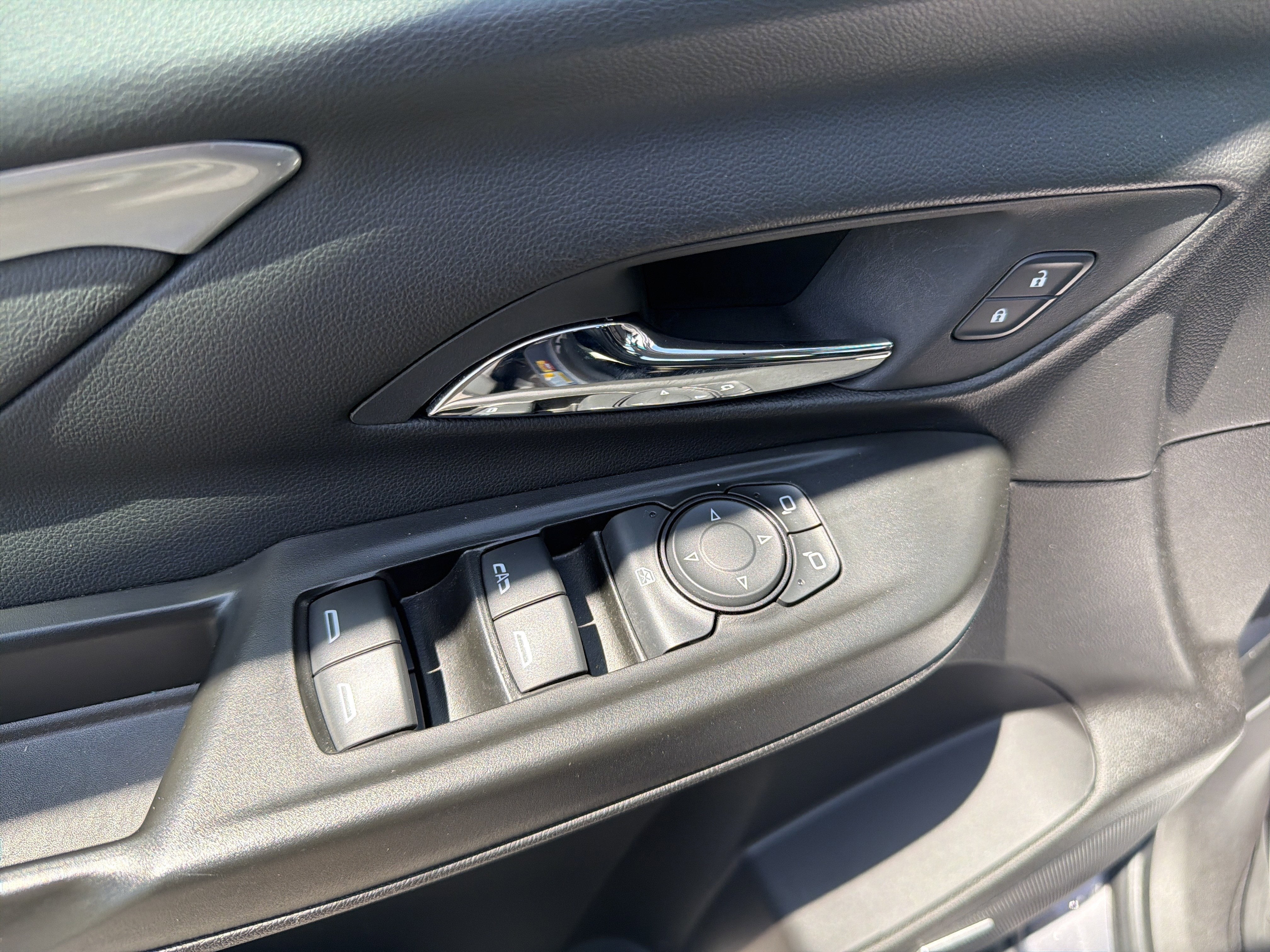 2023 Chevrolet BOLT 2LT