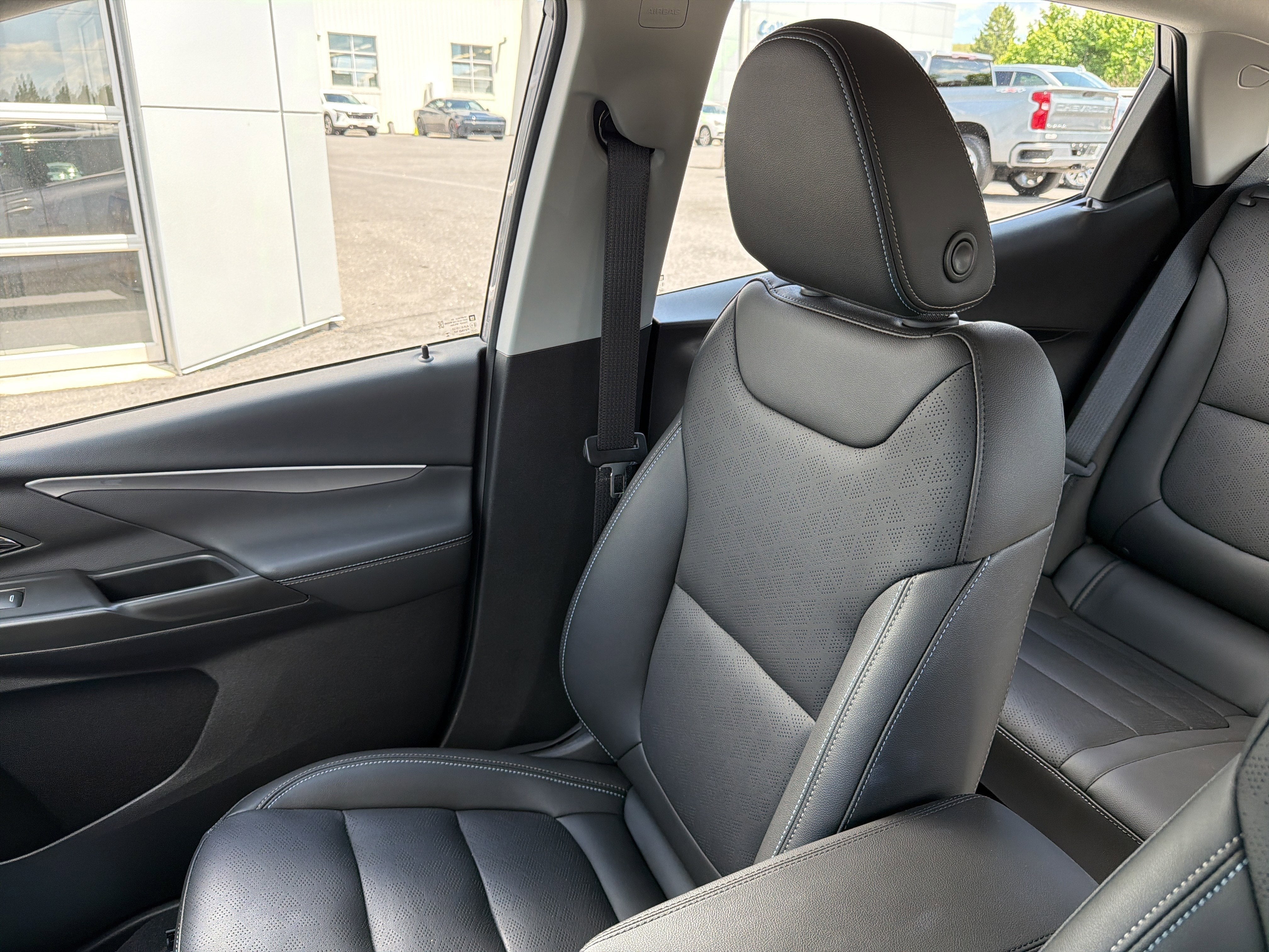 2023 Chevrolet BOLT 2LT
