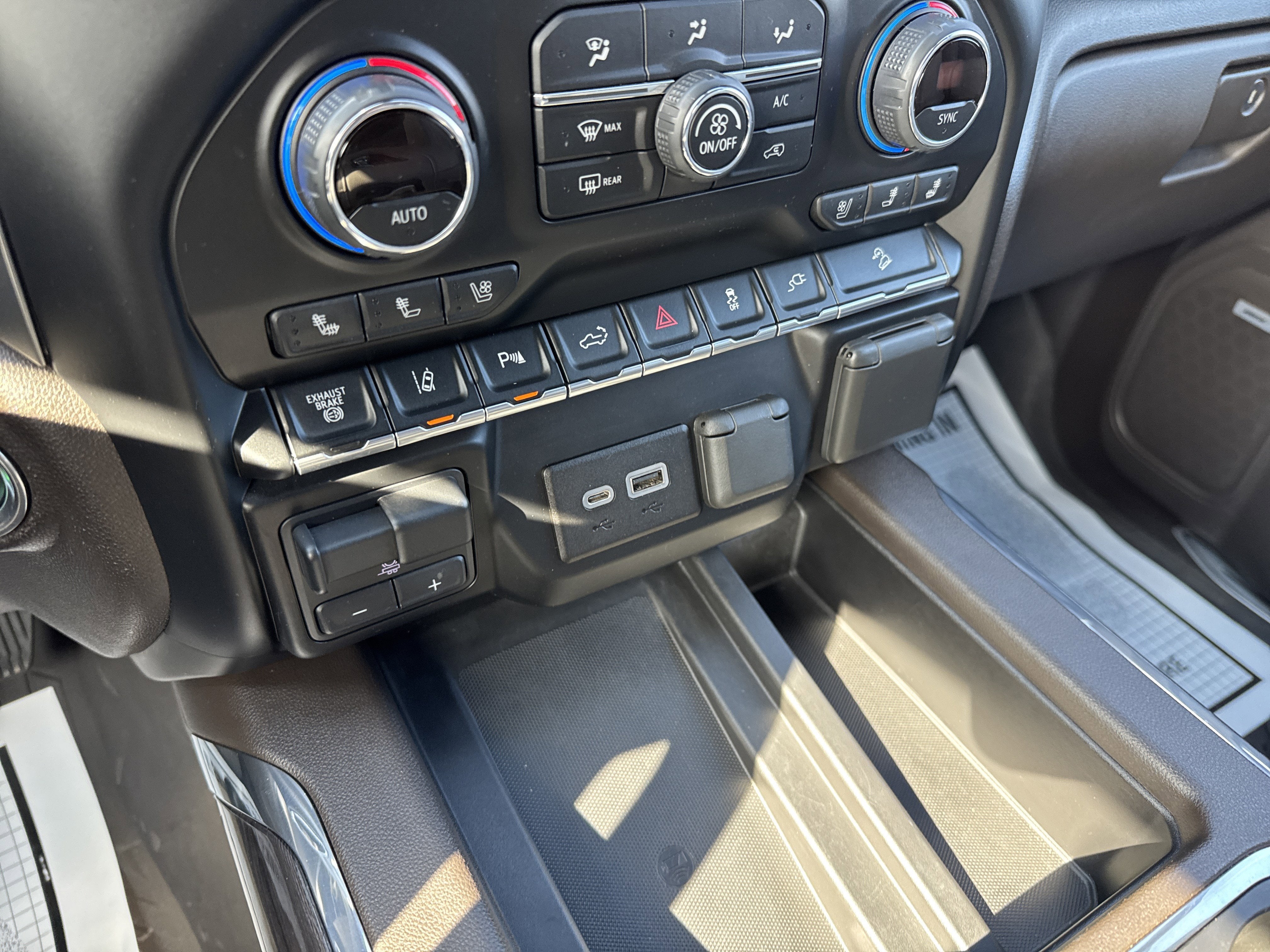 2020 Chevrolet SILVERADO 2500H LTZ