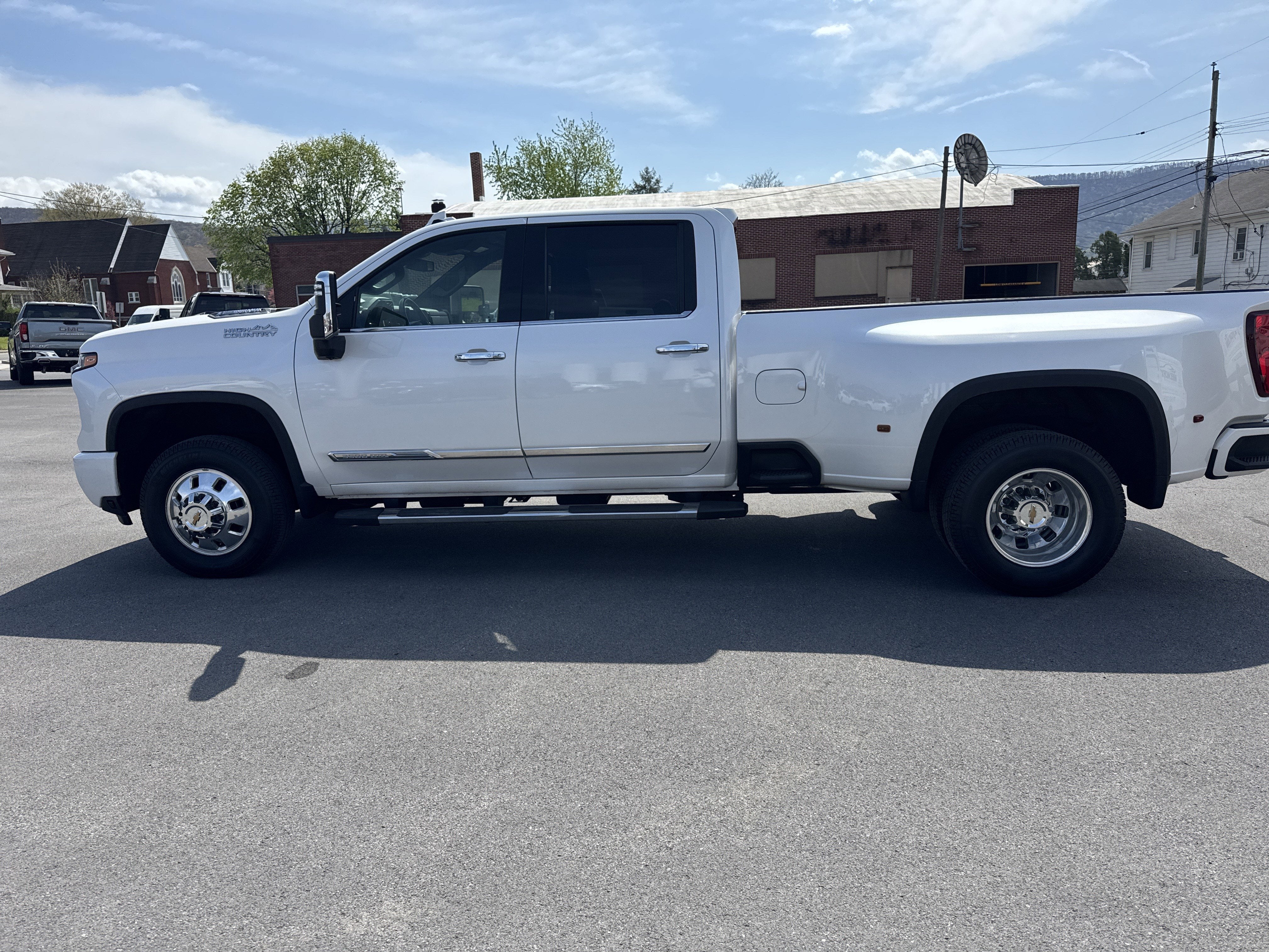 2024 Chevrolet SILVERADO 3500 HIGH COUNTRY