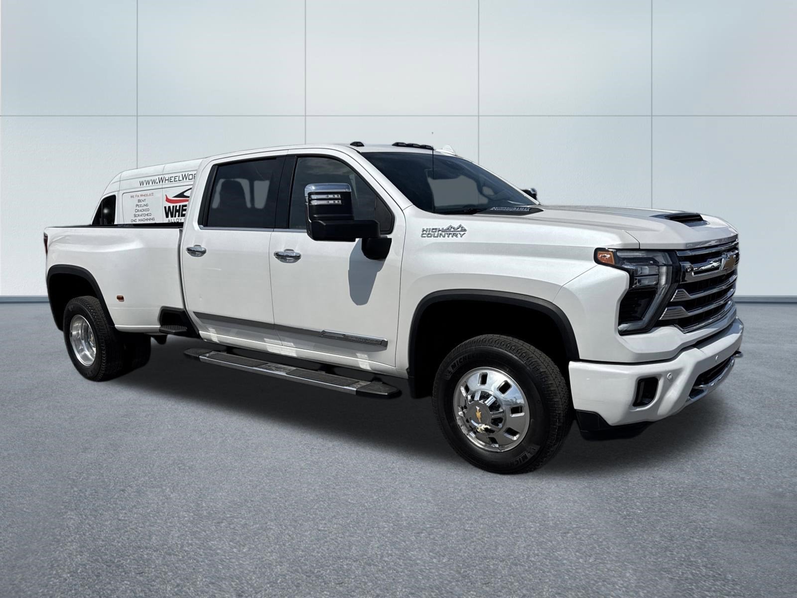 2024 Chevrolet SILVERADO 3500 HIGH COUNTRY