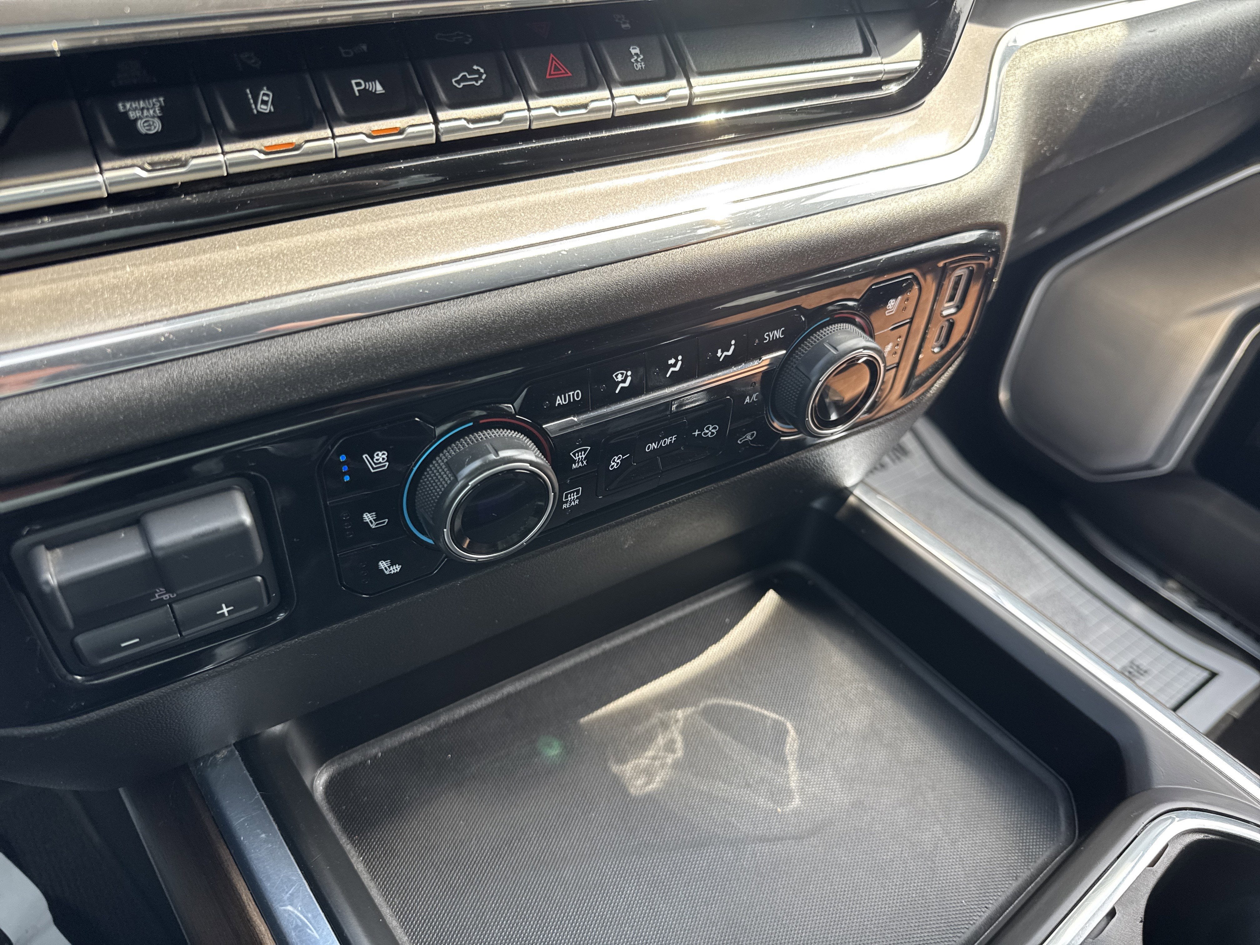 2024 Chevrolet SILVERADO 3500 HIGH COUNTRY