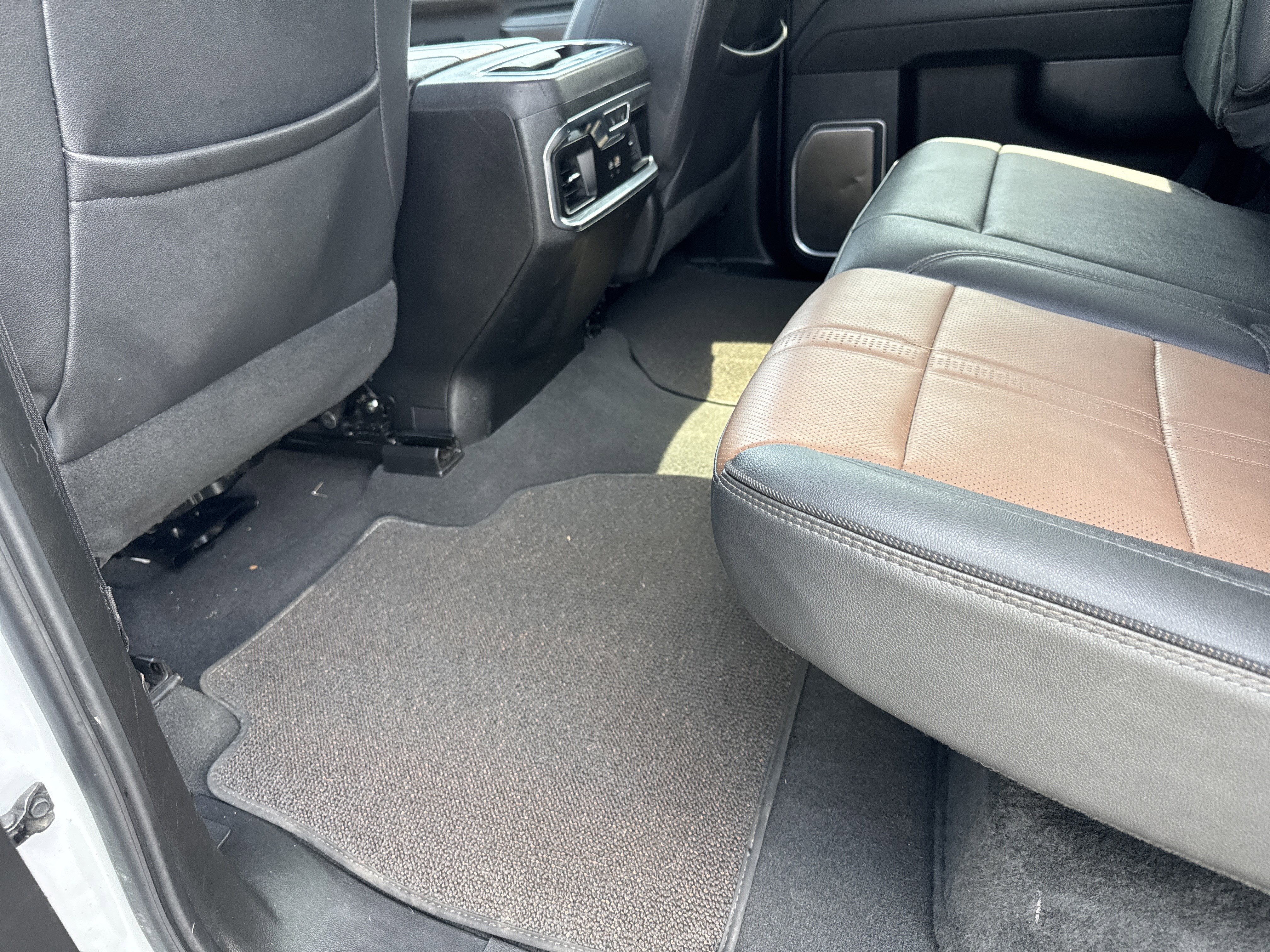 2024 Chevrolet SILVERADO 3500 HIGH COUNTRY