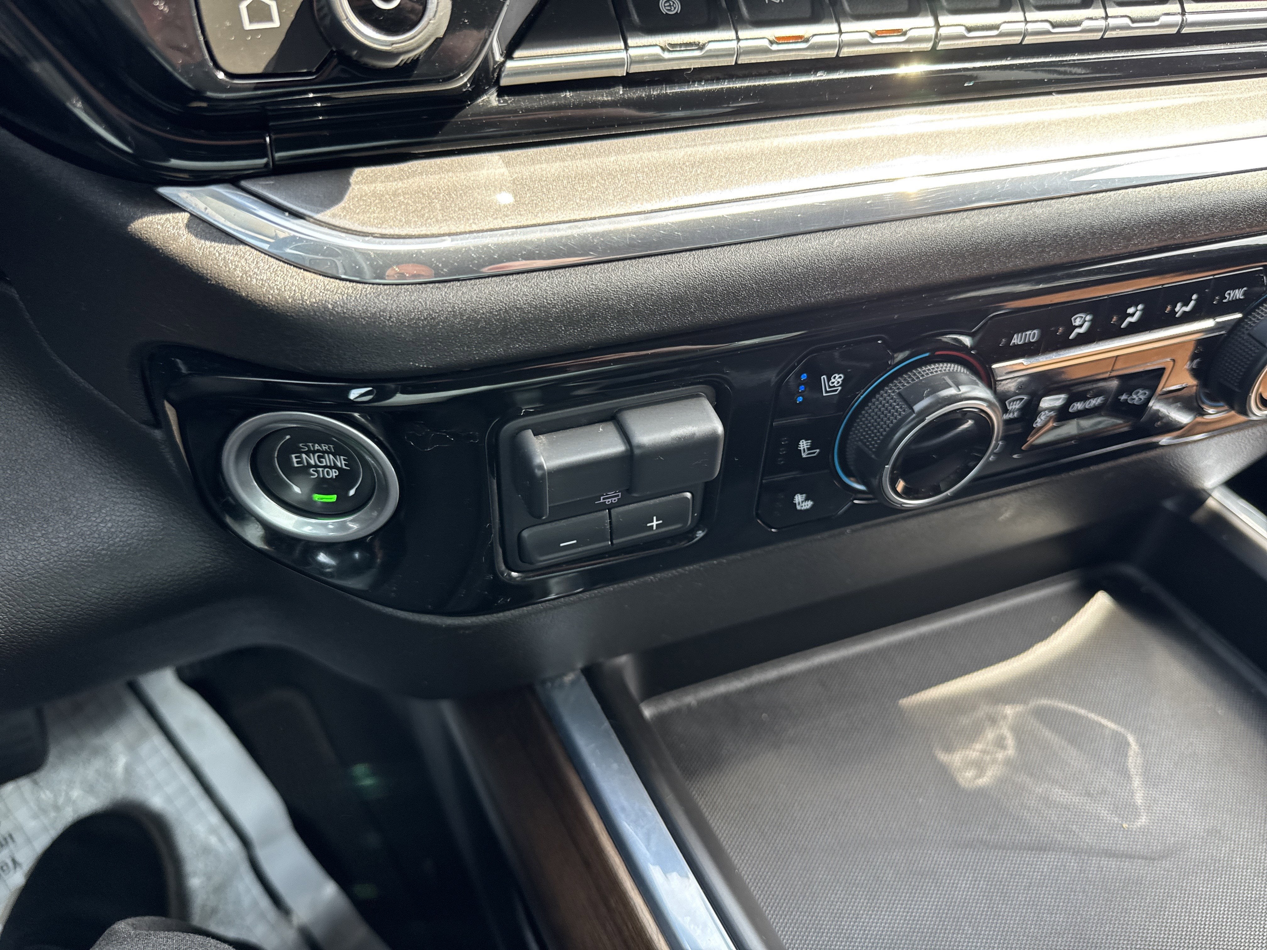 2024 Chevrolet SILVERADO 3500 HIGH COUNTRY