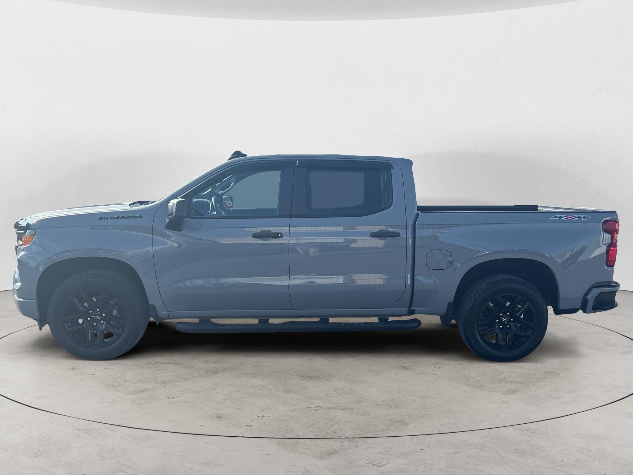 2024 Chevrolet Silverado Custom