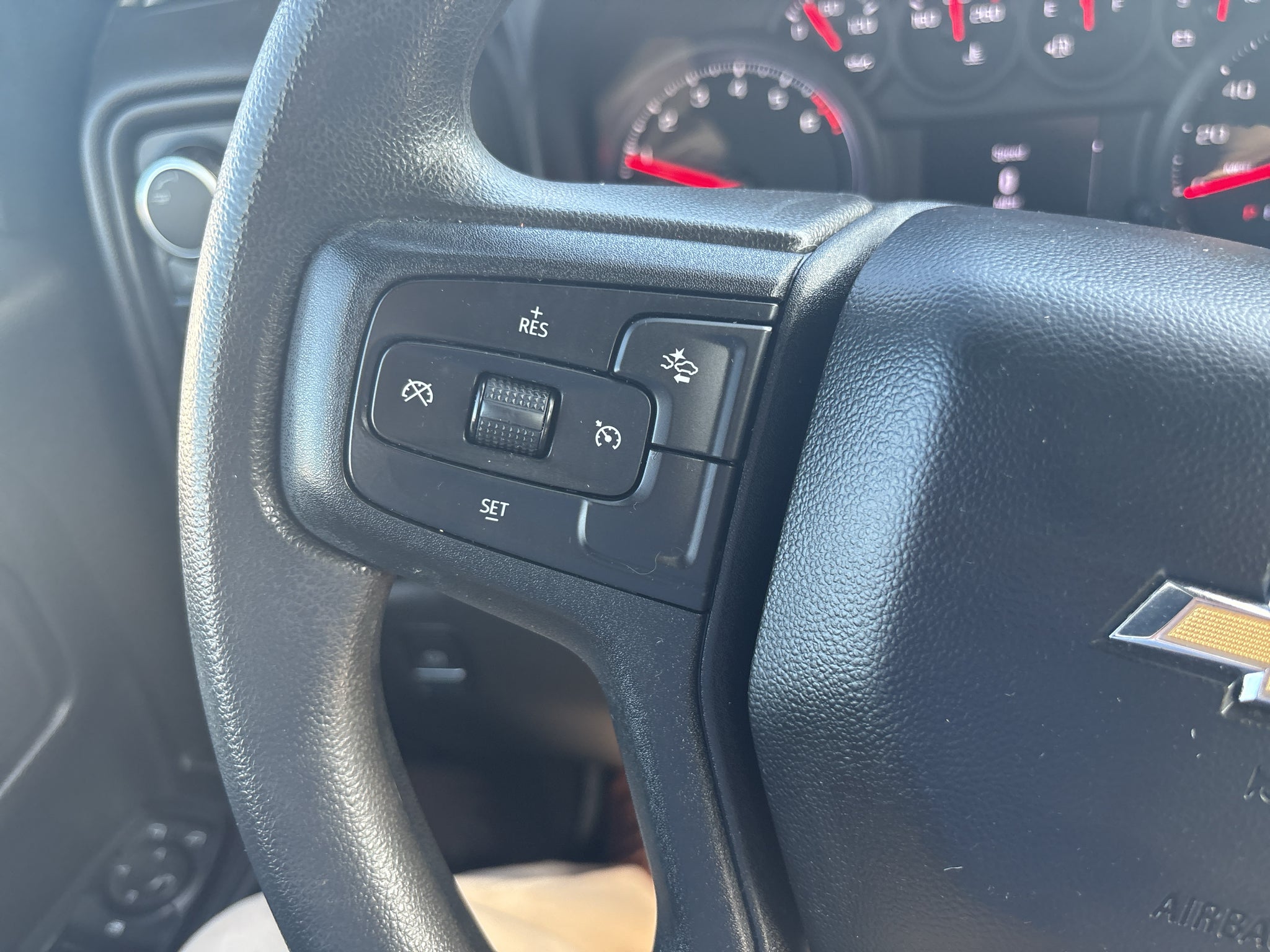 2024 Chevrolet Silverado Custom