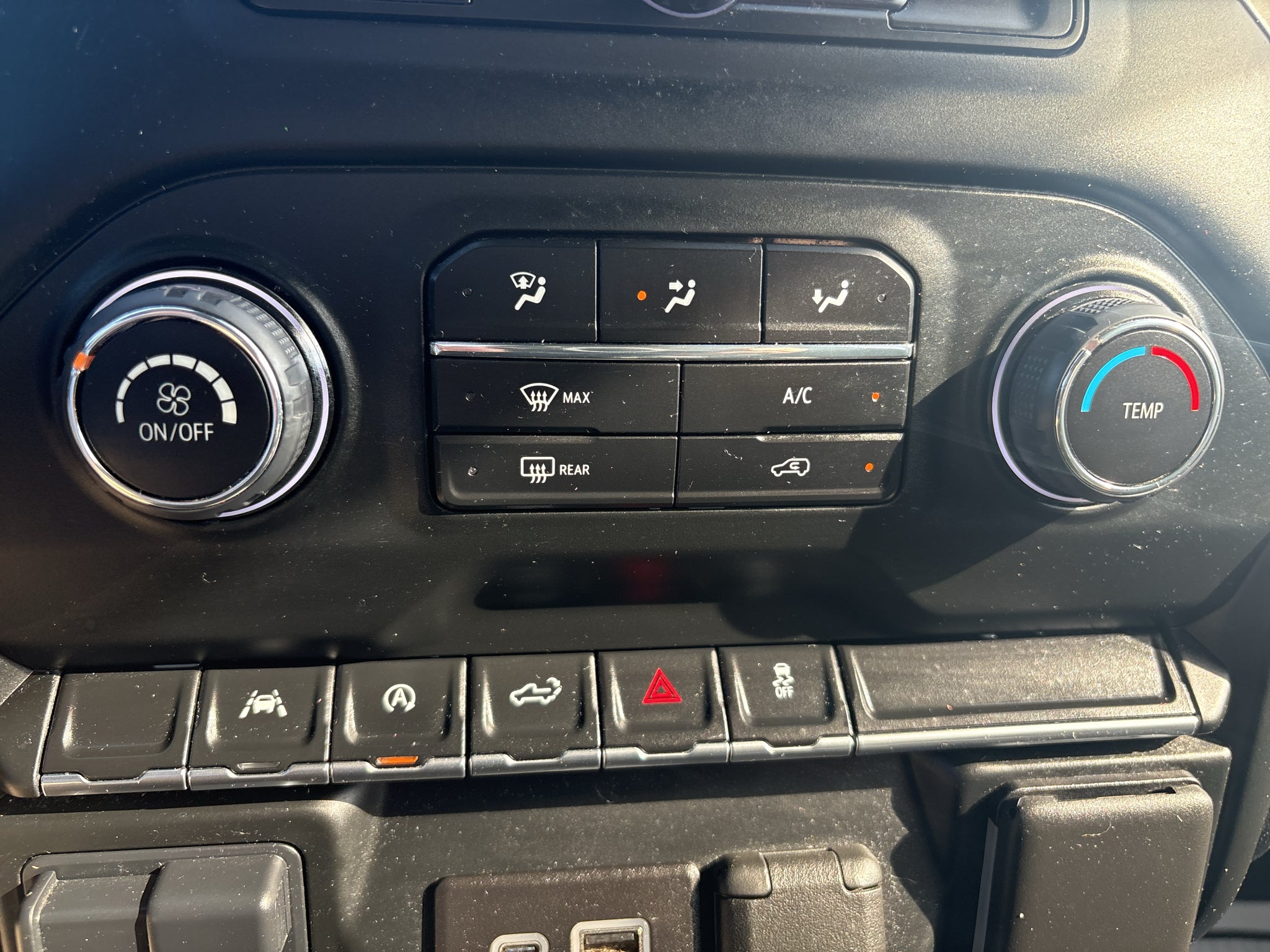 2024 Chevrolet Silverado Custom
