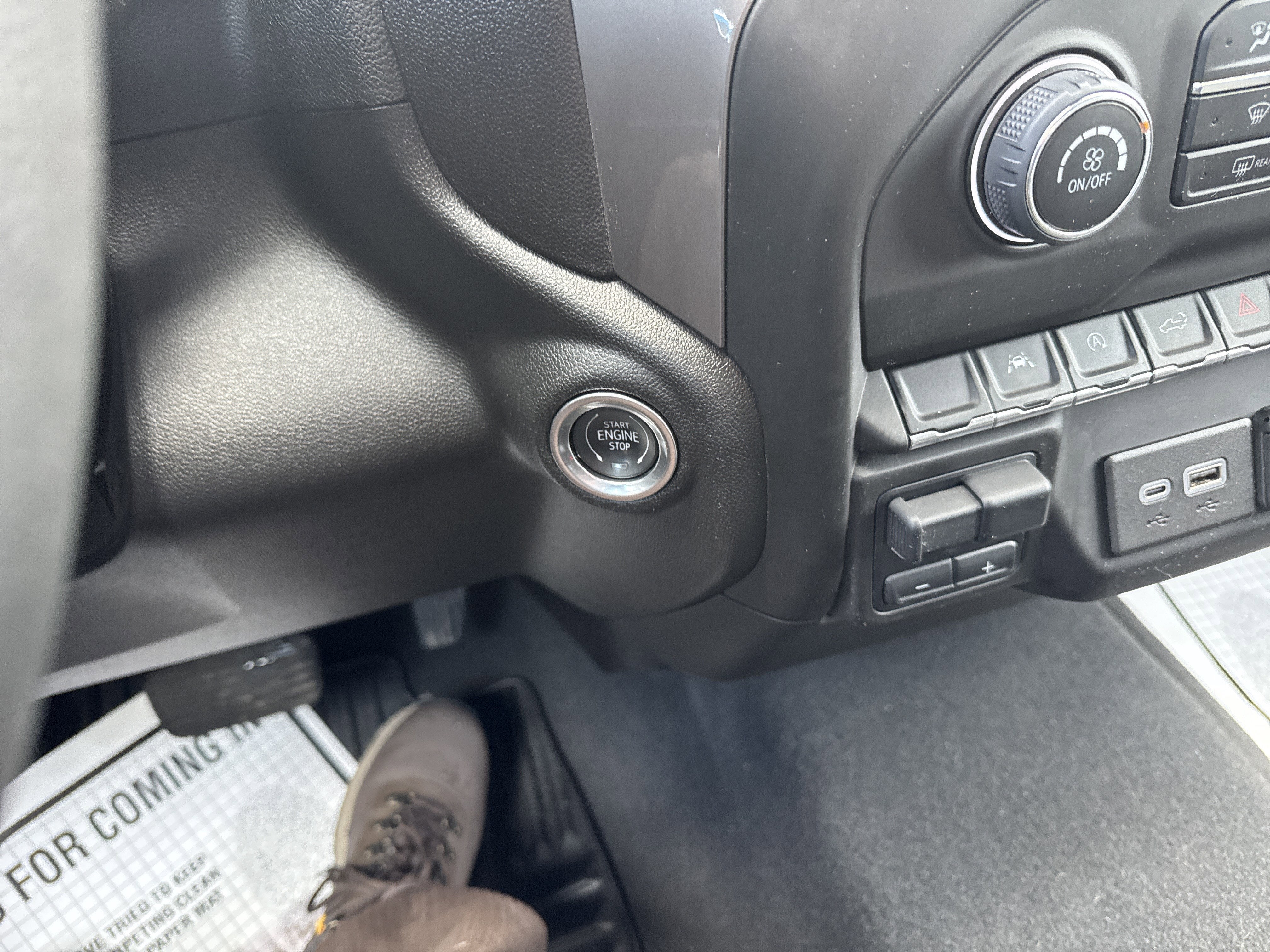 2023 Chevrolet SILVERADO 1500 CUSTOME