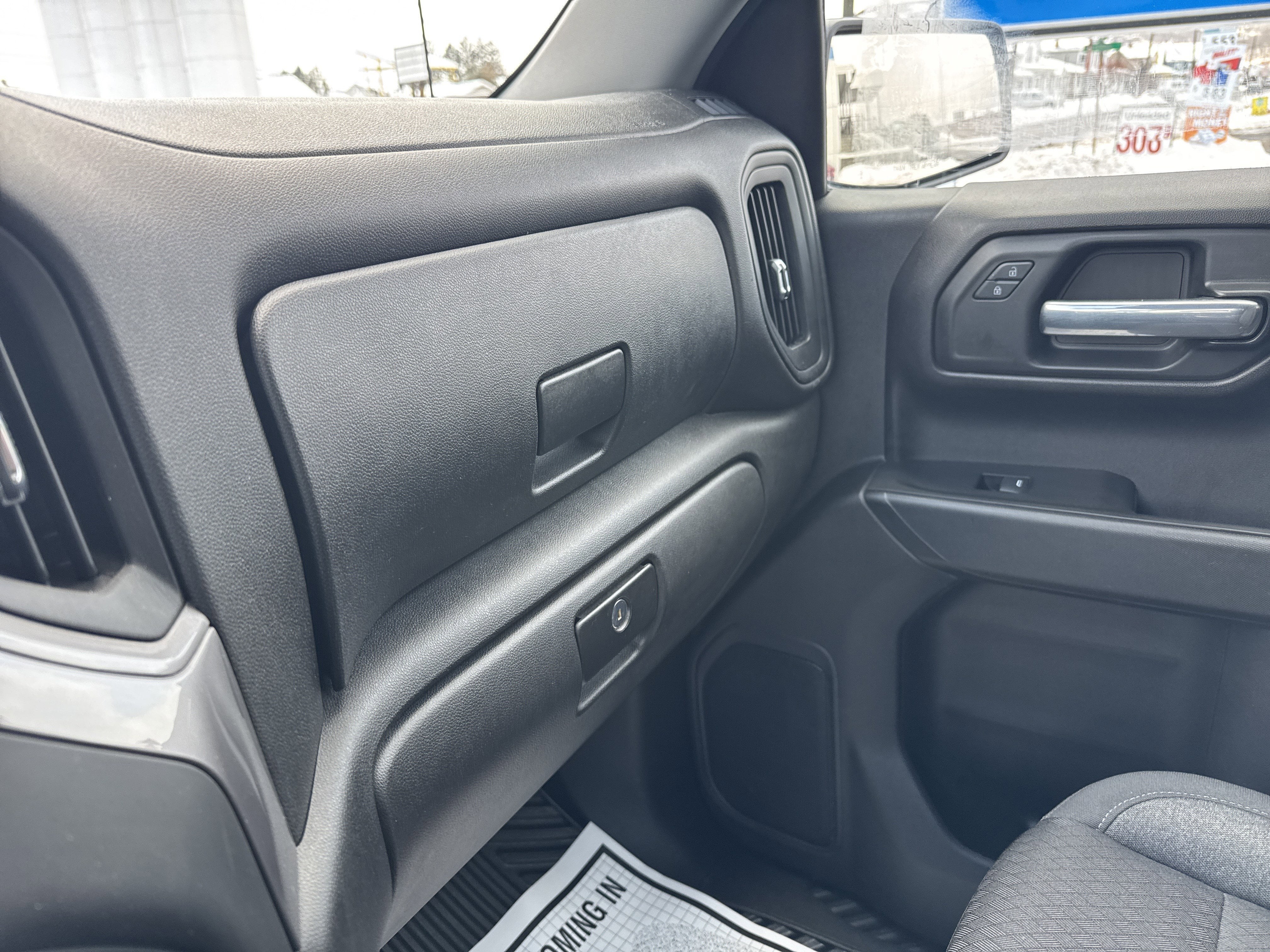 2023 Chevrolet SILVERADO 1500 CUSTOME