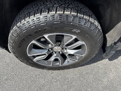 2023 Chevrolet SILVERADO 1500 LT