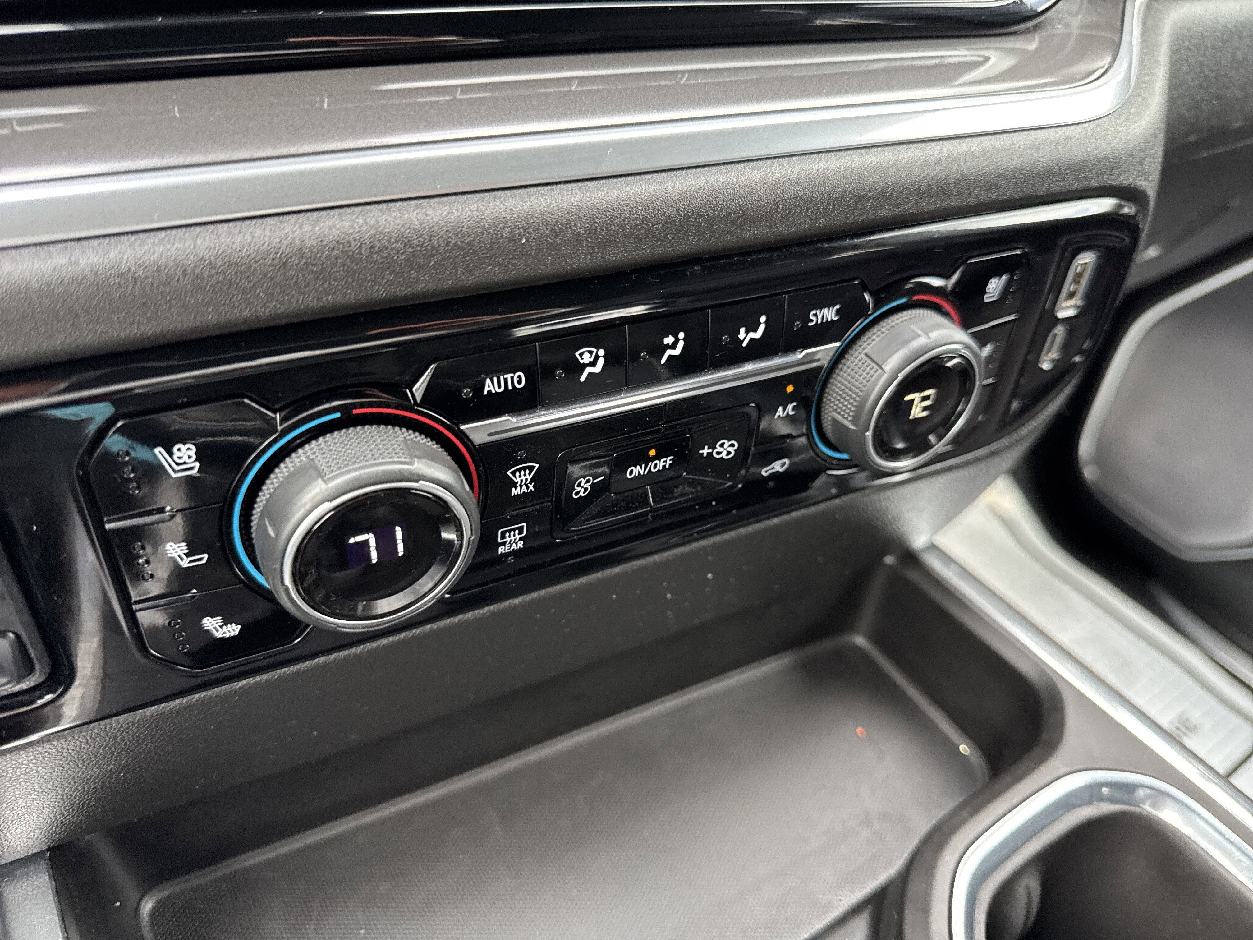 2023 Chevrolet SILVERADO 1500 HIGH COUNTRY