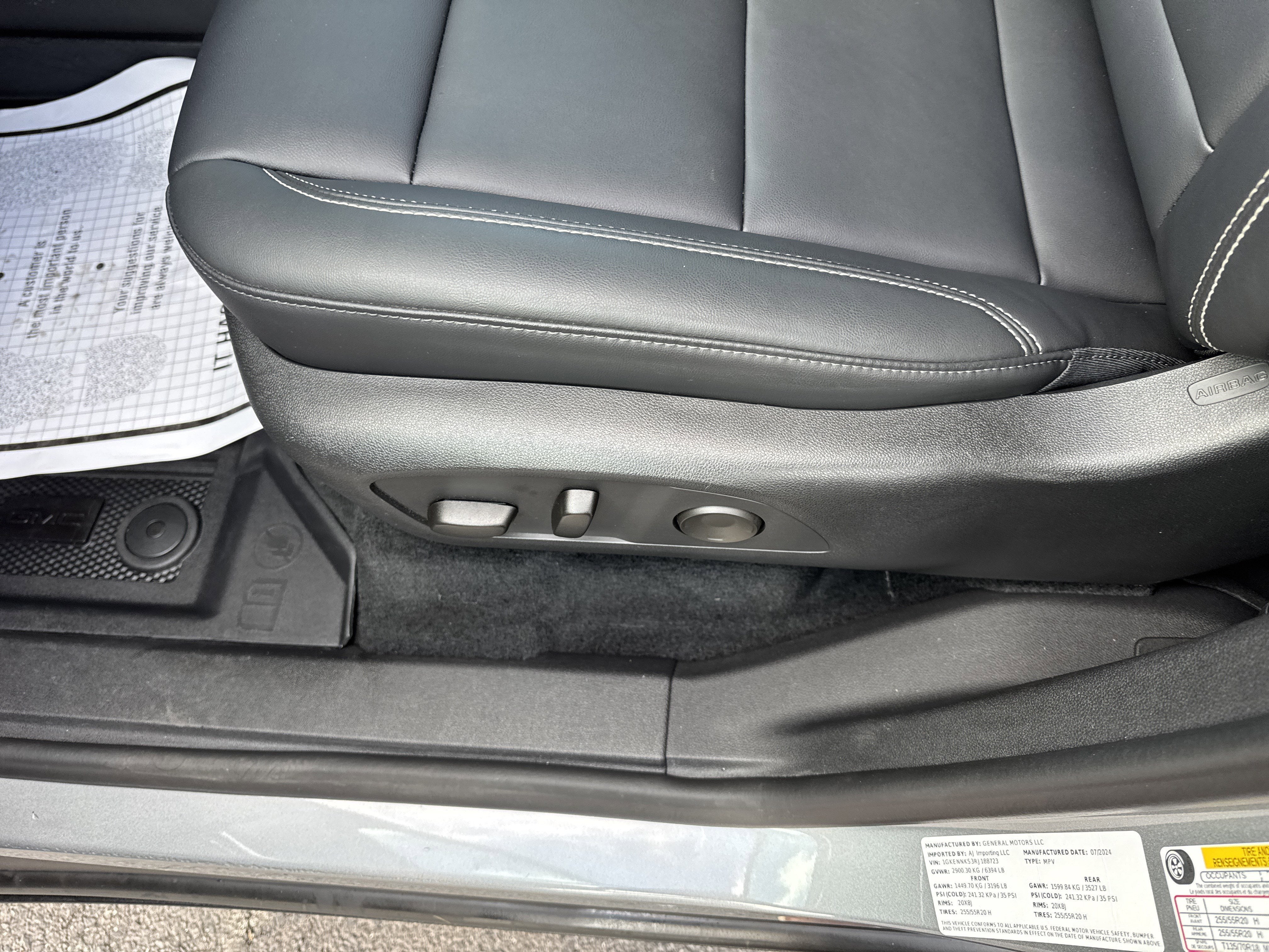 2024 GMC ACADIA UP LEVEL