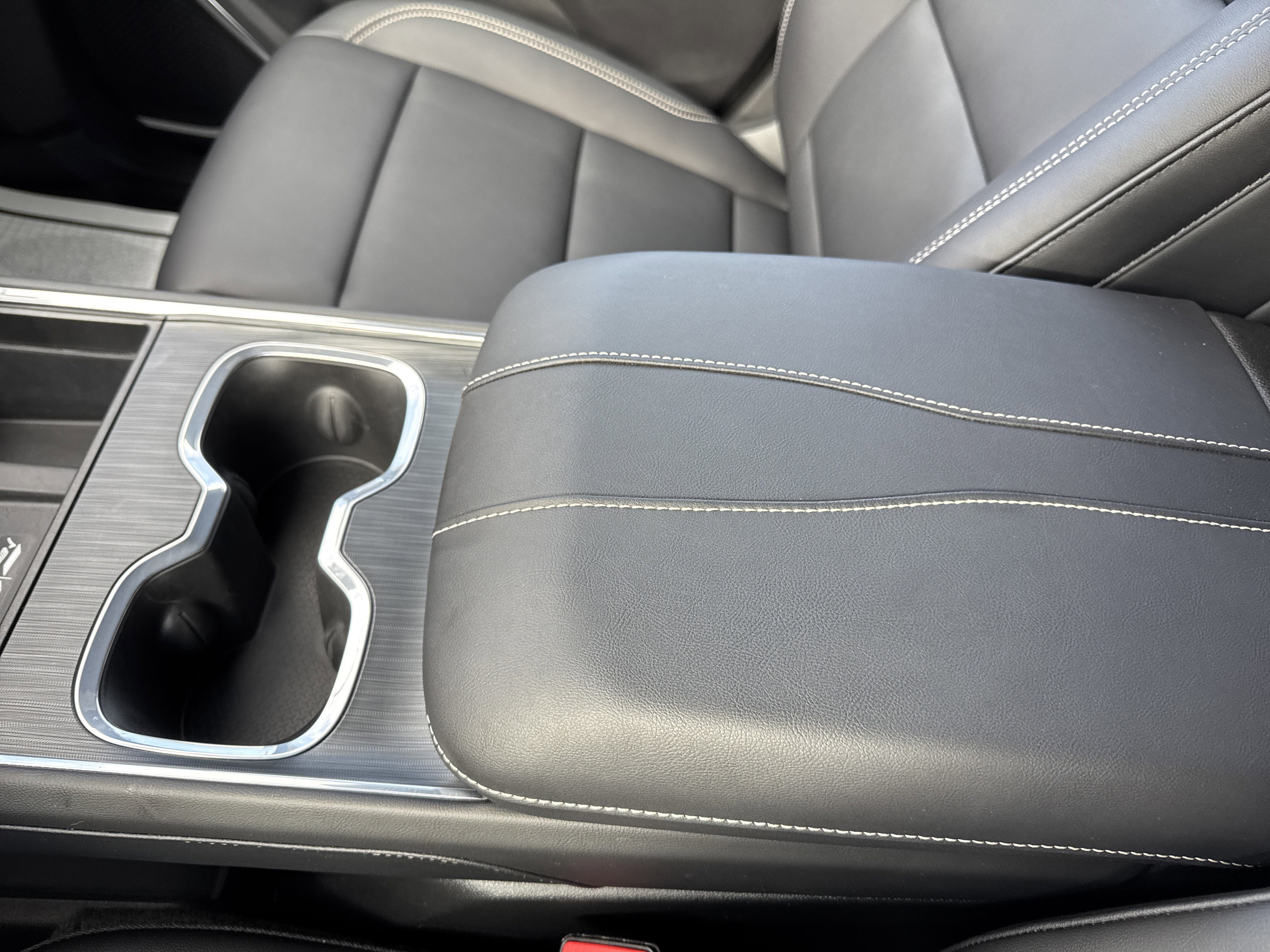 2024 GMC ACADIA UP LEVEL