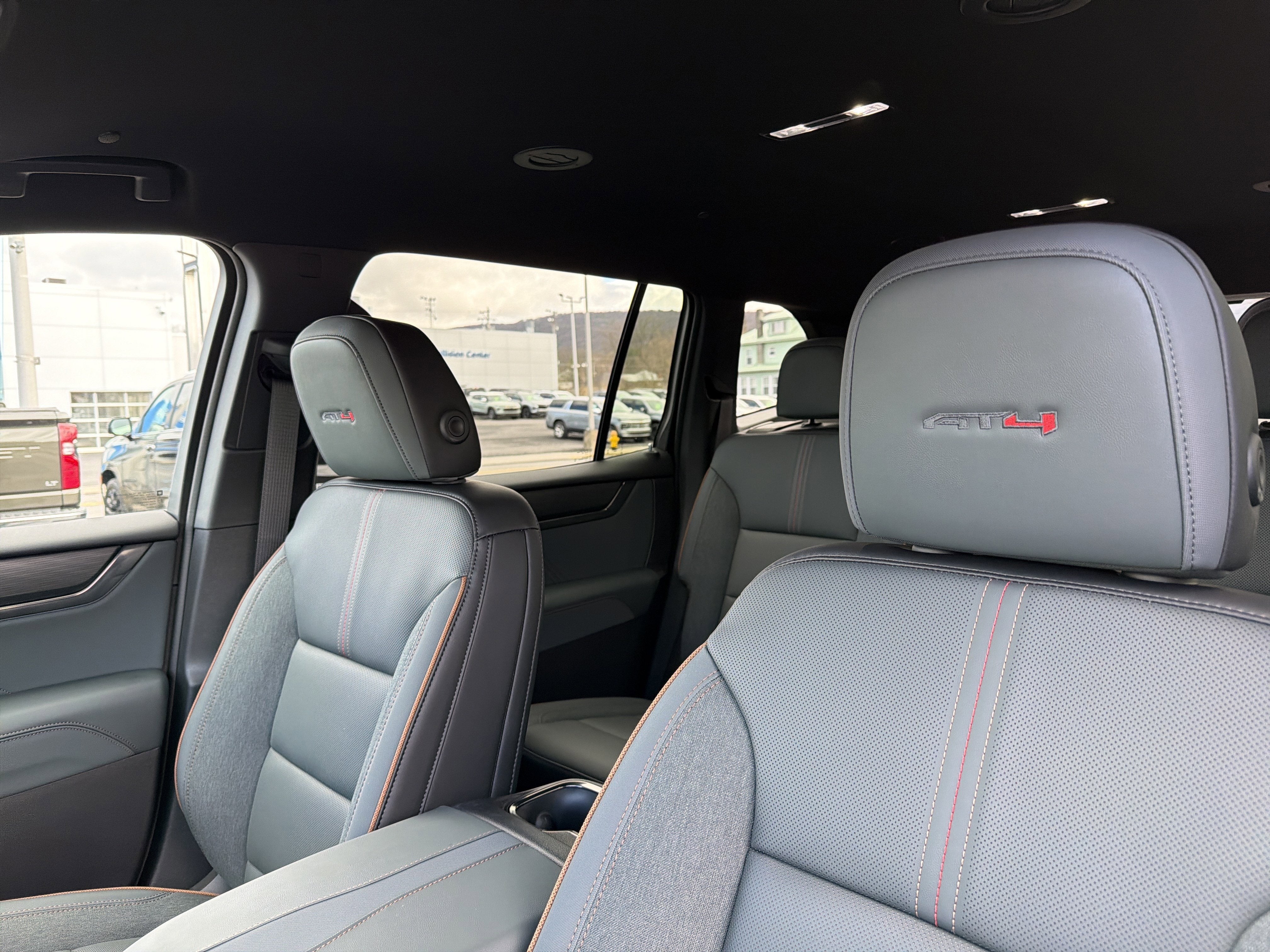 2026 GMC ACADIA AWD AT4